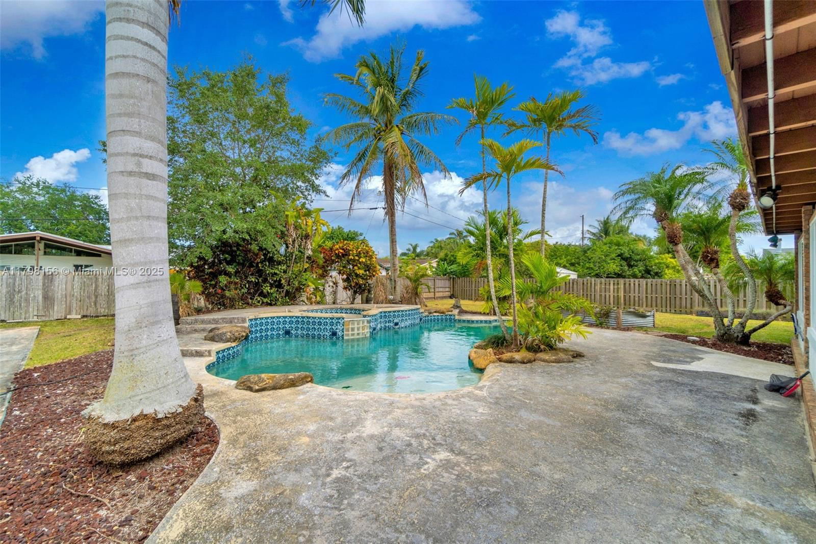 Real estate property located at 27531 167th Ave, Miami-dade, Fleetwood Manor, Homestead, FL