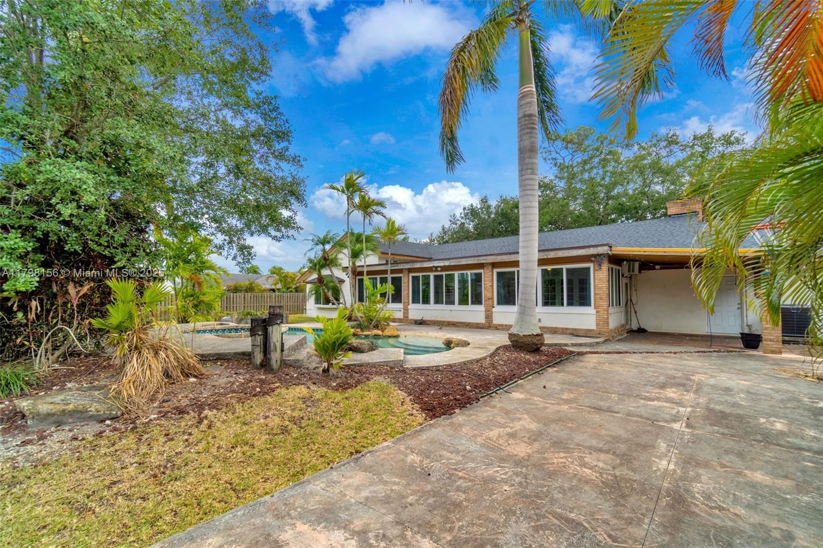 Real estate property located at 27531 167th Ave, Miami-dade, Fleetwood Manor, Homestead, FL