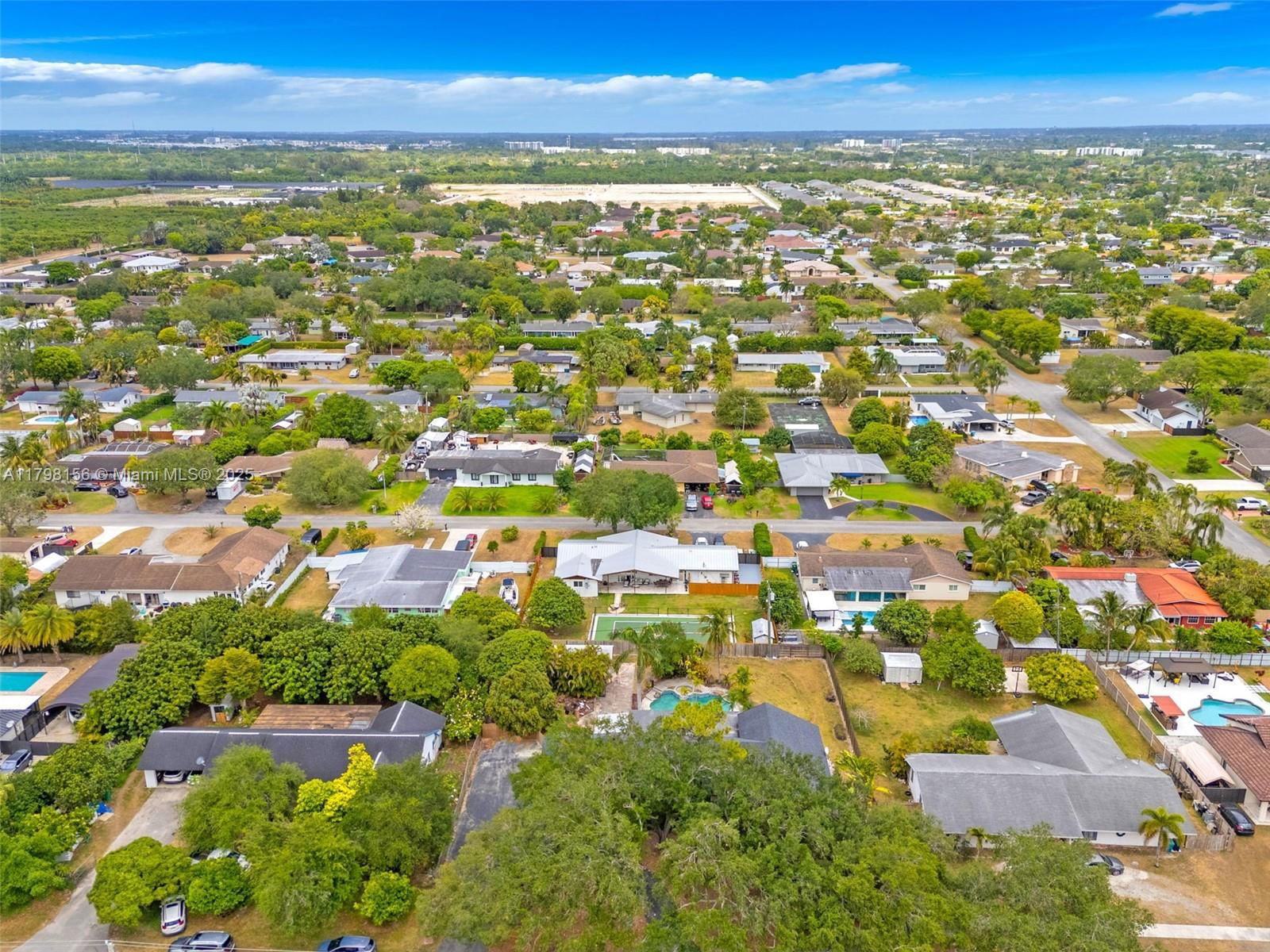 Real estate property located at 27531 167th Ave, Miami-dade, Fleetwood Manor, Homestead, FL
