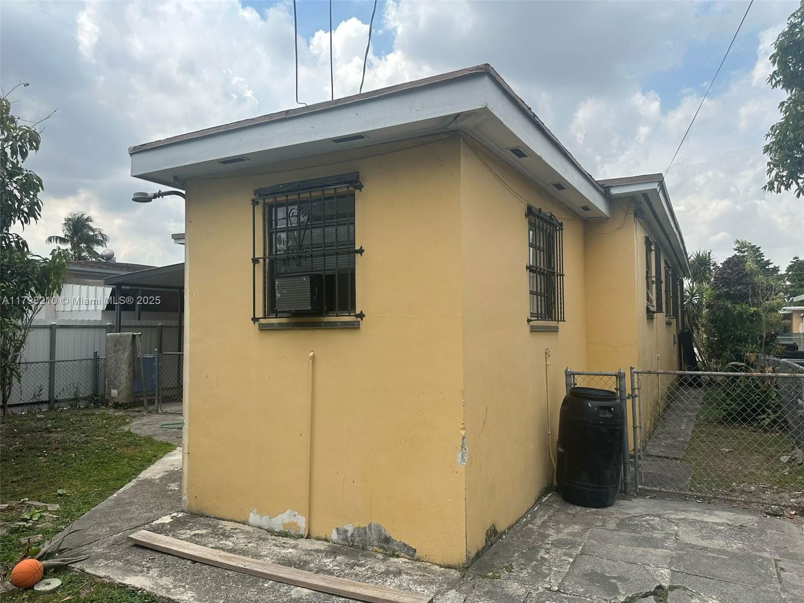 Real estate property located at 4465 8th Ln, Miami-dade, Ingleside Park, Hialeah, FL