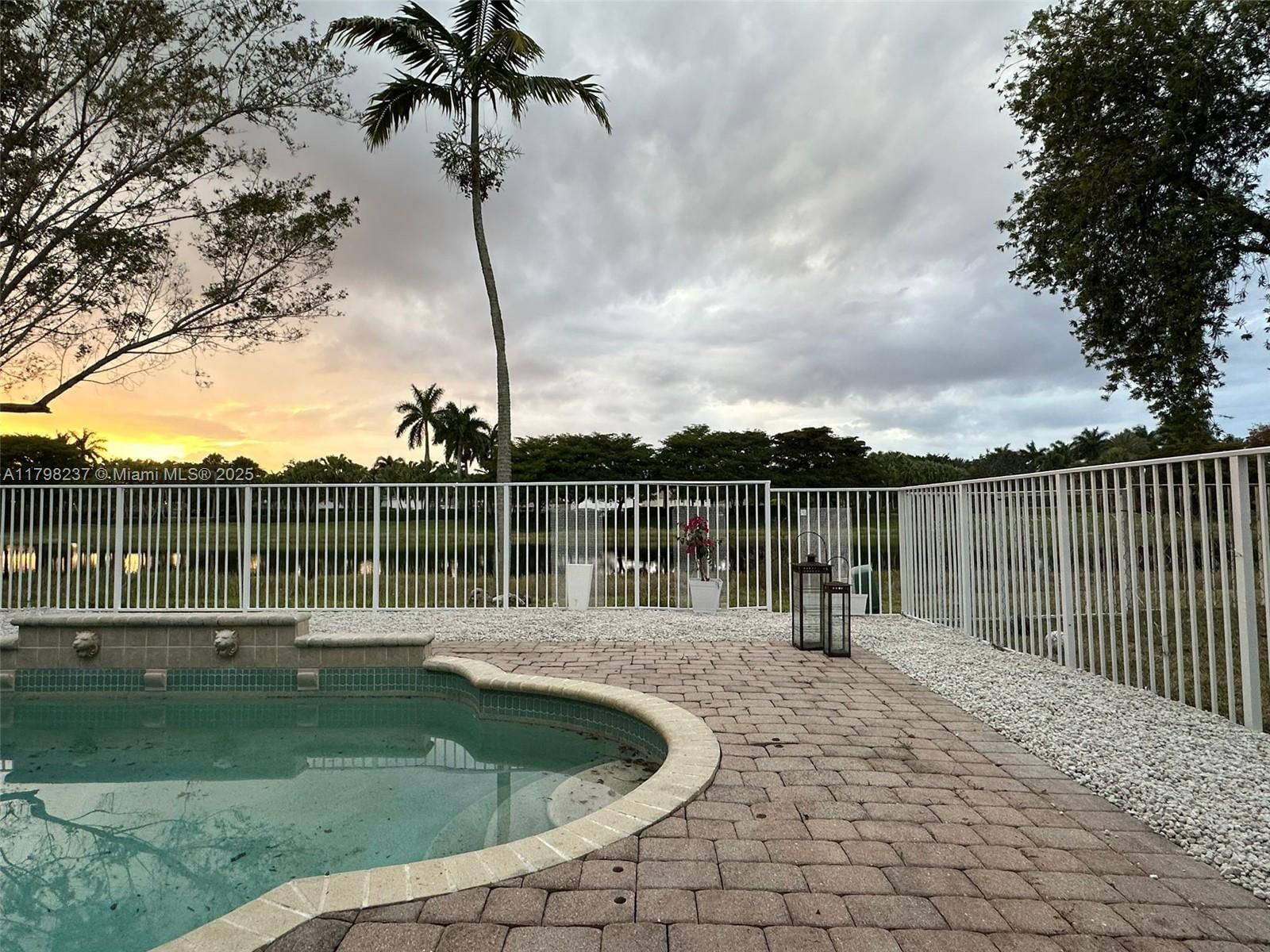 Real estate property located at 1048 Sunflower Cir, Broward, Sector 2-parcels 12 13 14, Weston, FL
