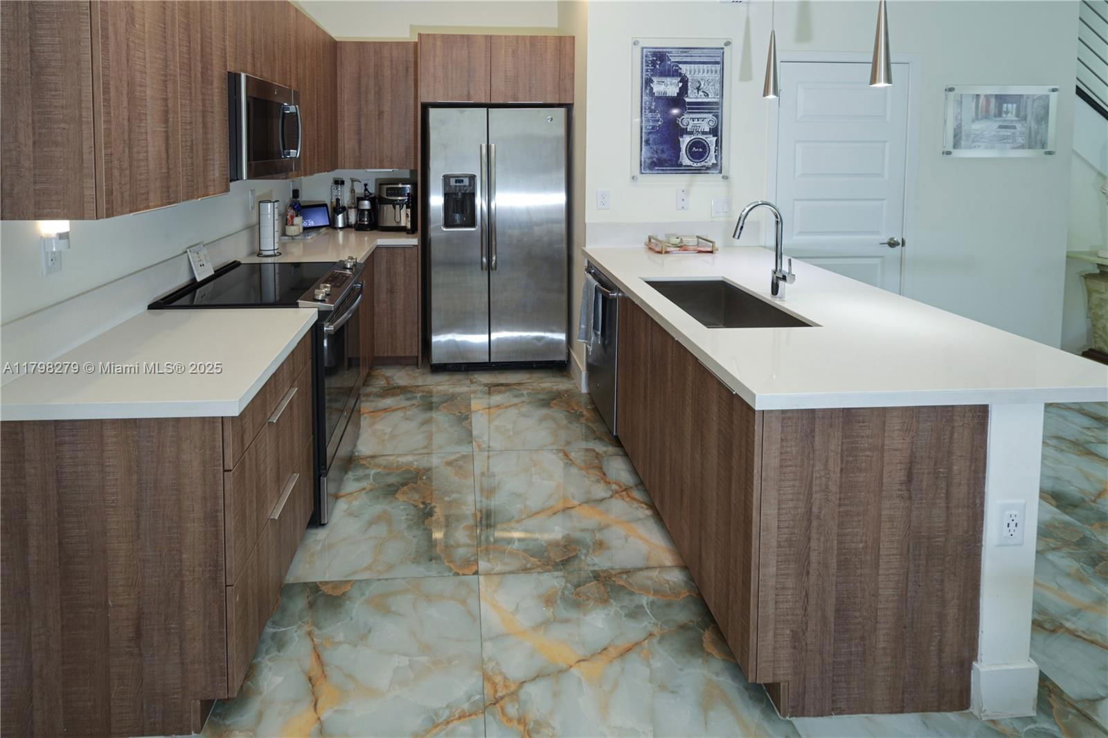 Real estate property located at 4962 83rd Path #4962, Miami-dade, Downtown Doral South Phas, Doral, FL