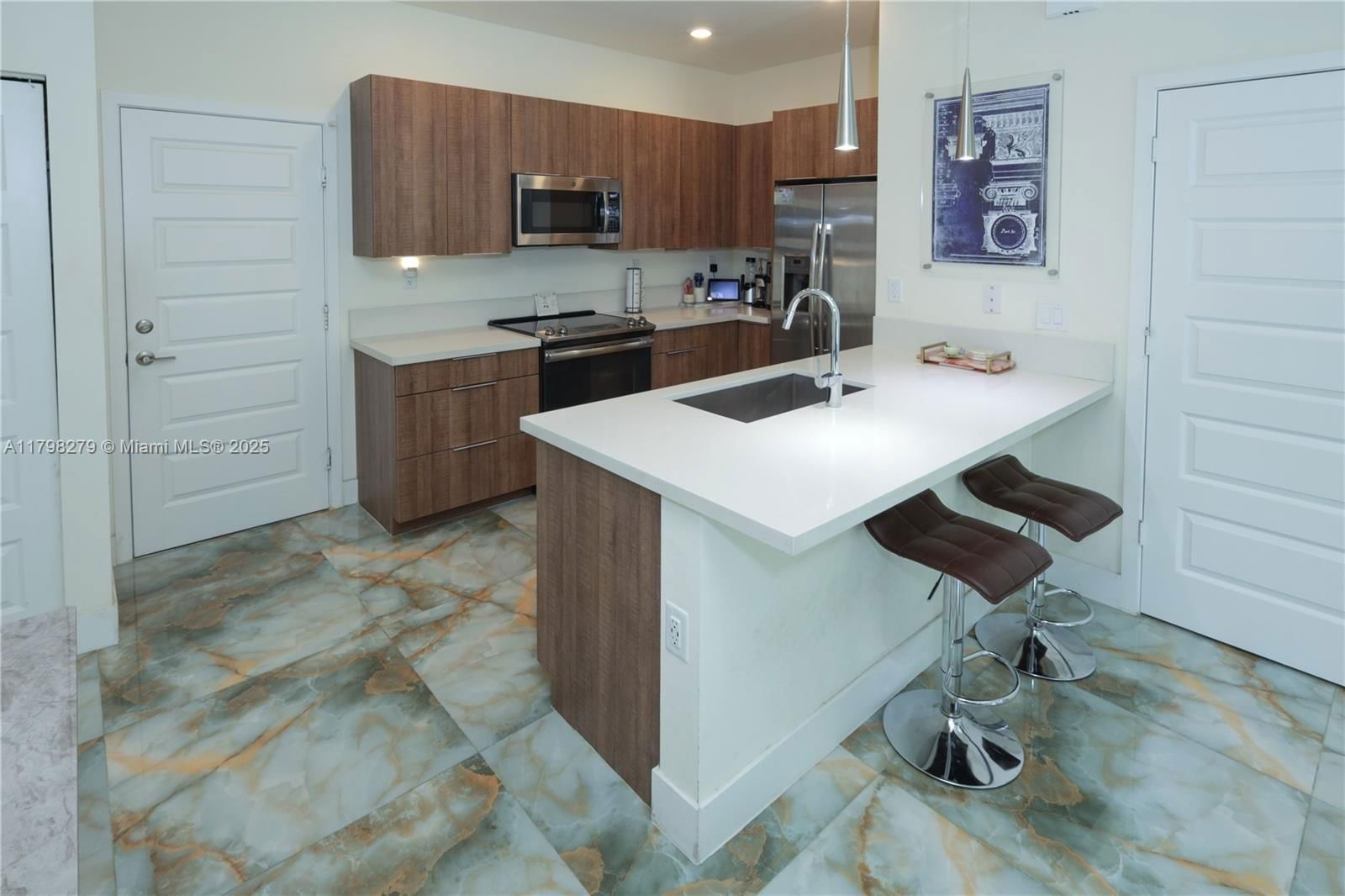 Real estate property located at 4962 83rd Path #4962, Miami-dade, Downtown Doral South Phas, Doral, FL