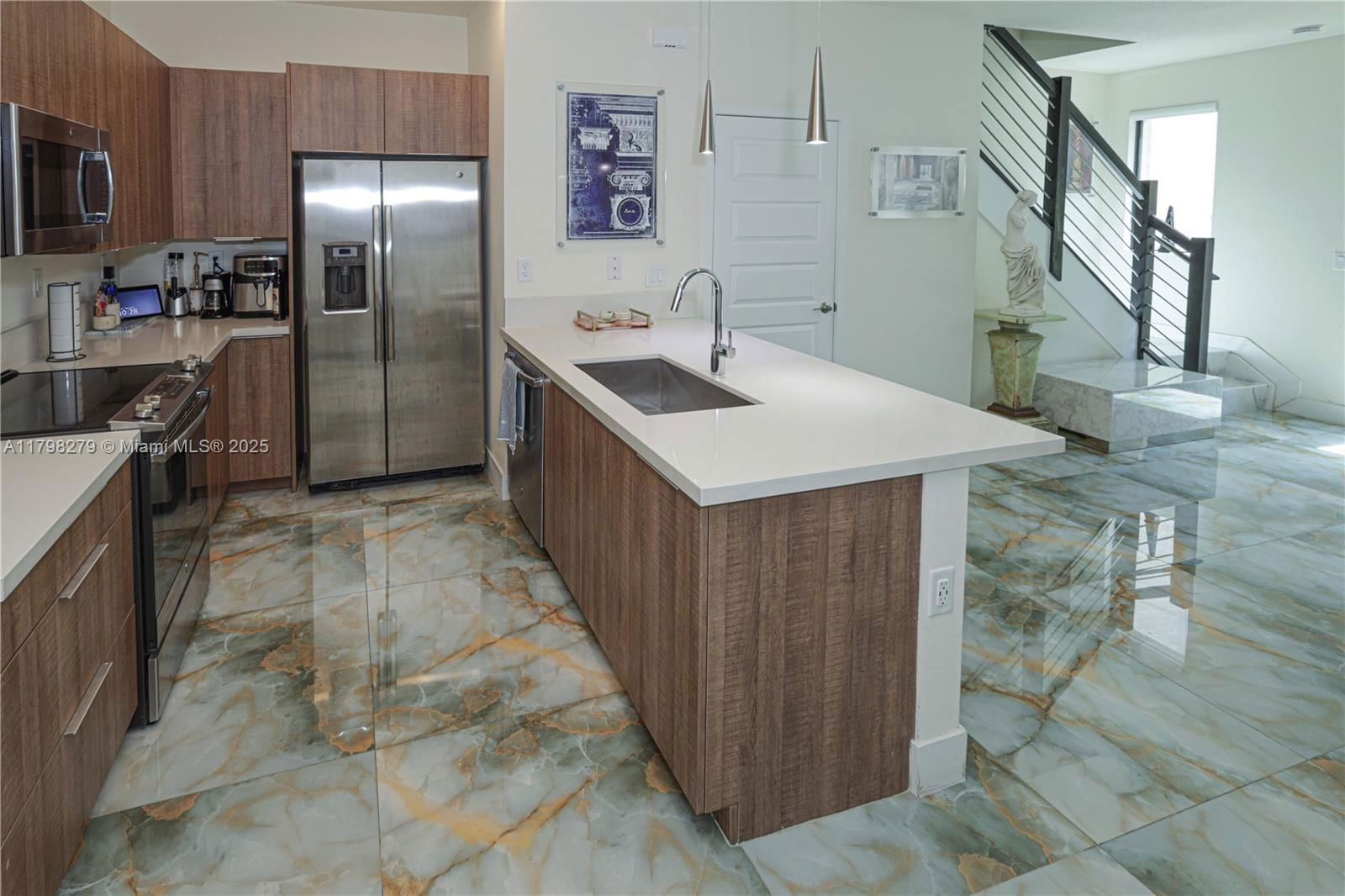 Real estate property located at 4962 83rd Path #4962, Miami-dade, Downtown Doral South Phas, Doral, FL