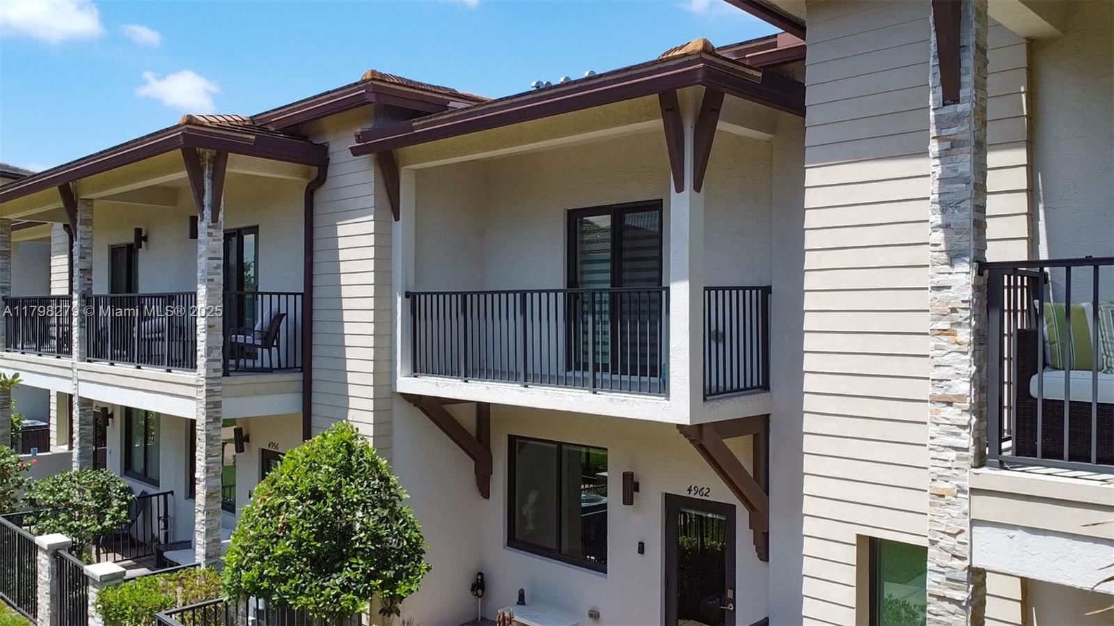 Real estate property located at 4962 83rd Path #4962, Miami-dade, Downtown Doral South Phas, Doral, FL