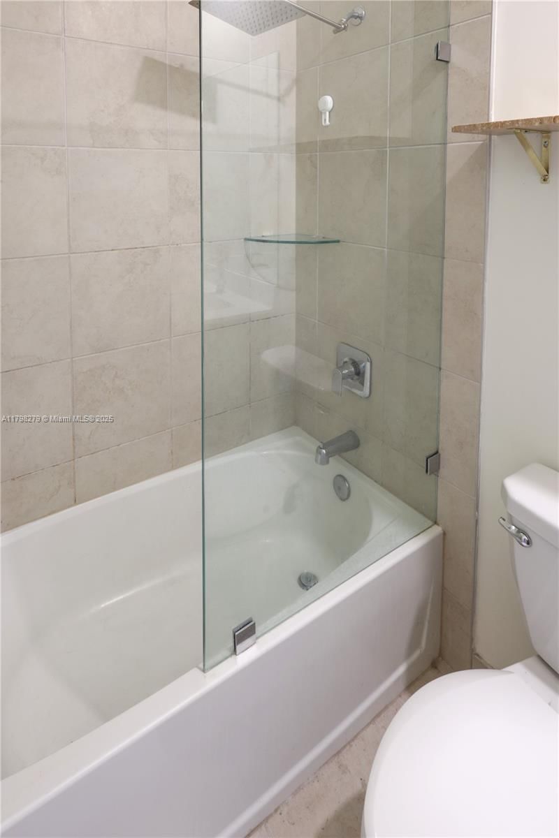 Real estate property located at 4962 83rd Path #4962, Miami-dade, Downtown Doral South Phas, Doral, FL