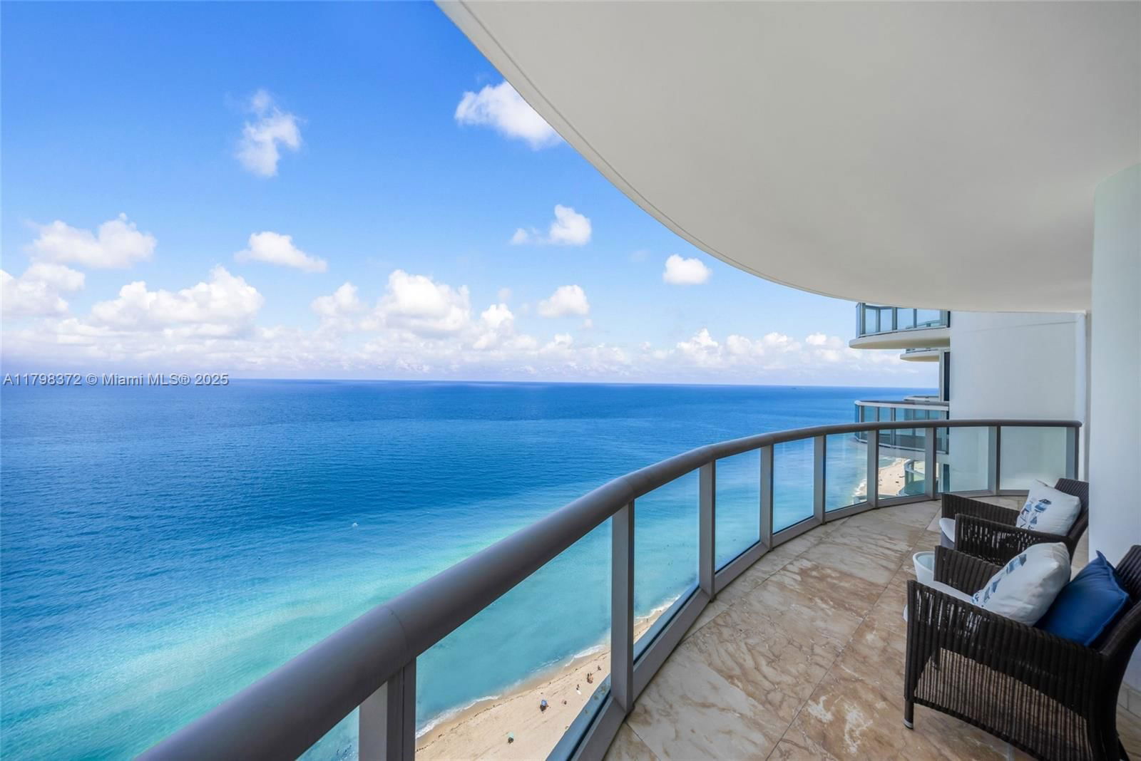 Real estate property located at 6365 Collins Ave #3202, Miami-dade, Akoya Condo, Miami Beach, FL