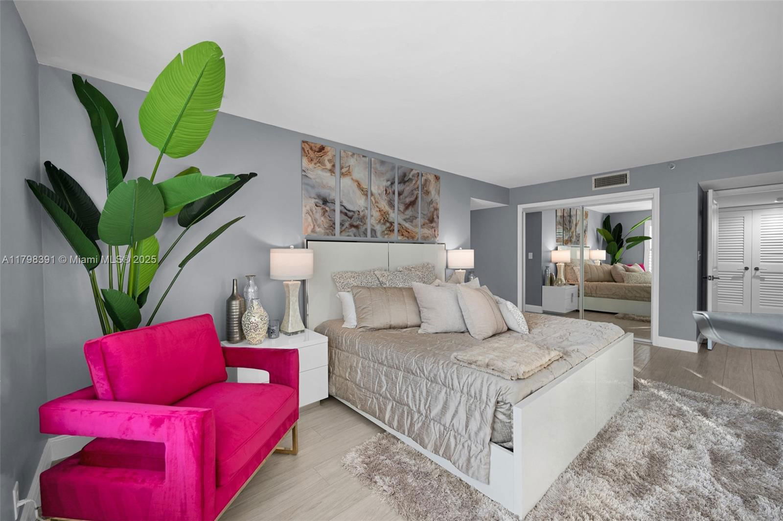Real estate property located at 372 Golfview Rd #201, Palm Beach, Everglades Of North Palm, North Palm Beach, FL