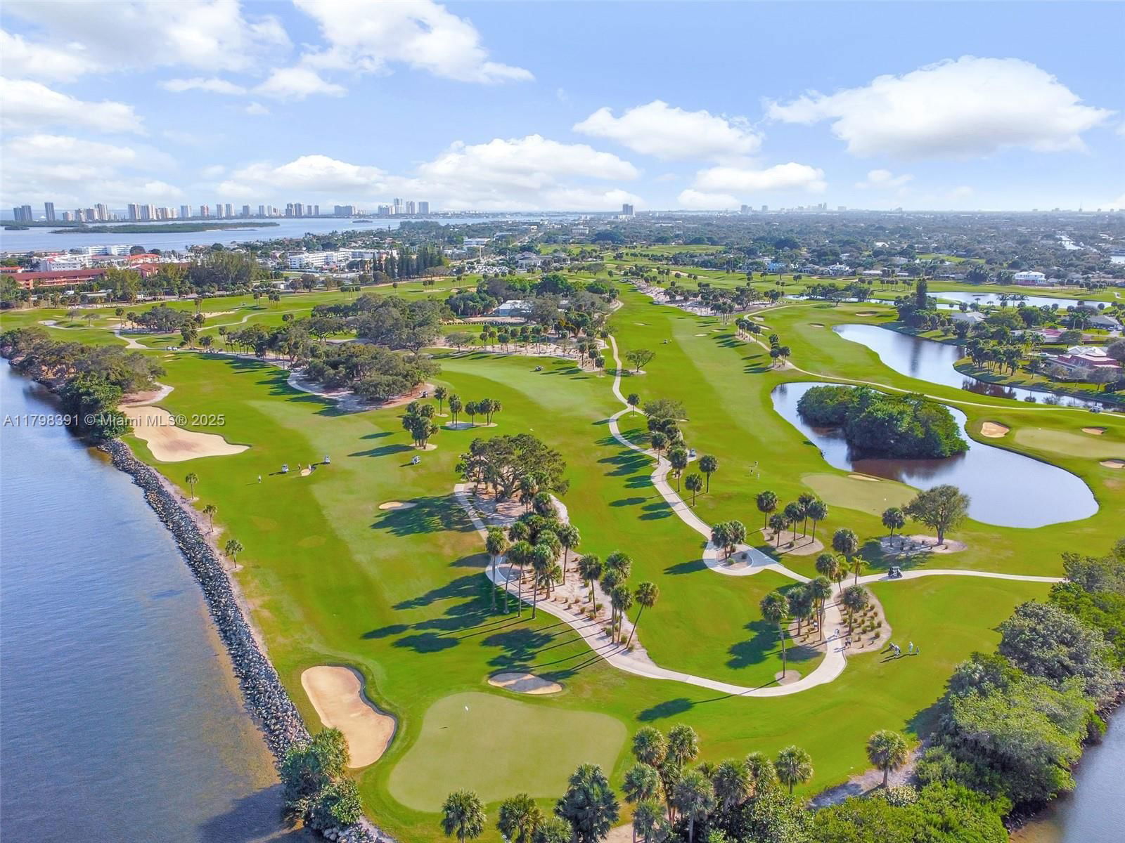 Real estate property located at 372 Golfview Rd #201, Palm Beach, Everglades Of North Palm, North Palm Beach, FL