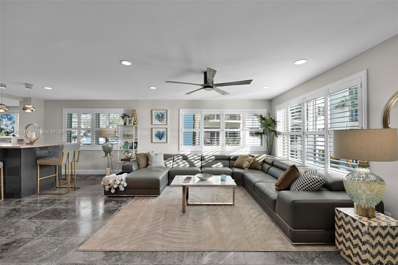 Real estate property located at 372 Golfview Rd #201, Palm Beach, Everglades Of North Palm, North Palm Beach, FL