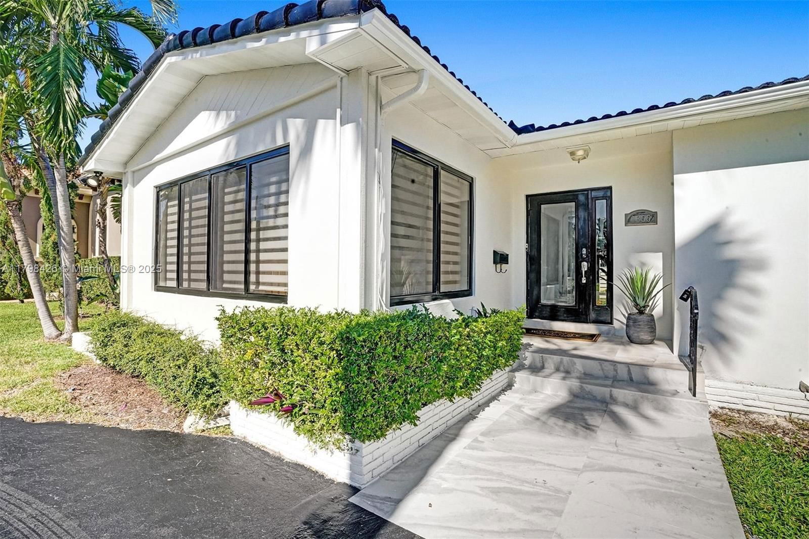 Real estate property located at 1355 Madison St, Broward, Hollywood Lakes Section, Hollywood, FL