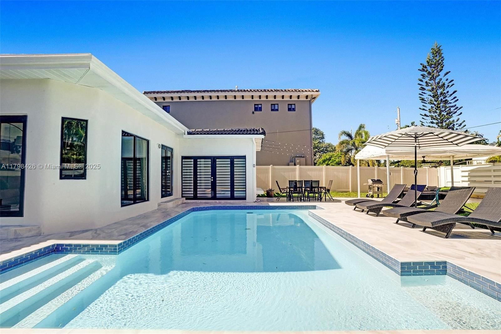 Real estate property located at 1355 Madison St, Broward, Hollywood Lakes Section, Hollywood, FL