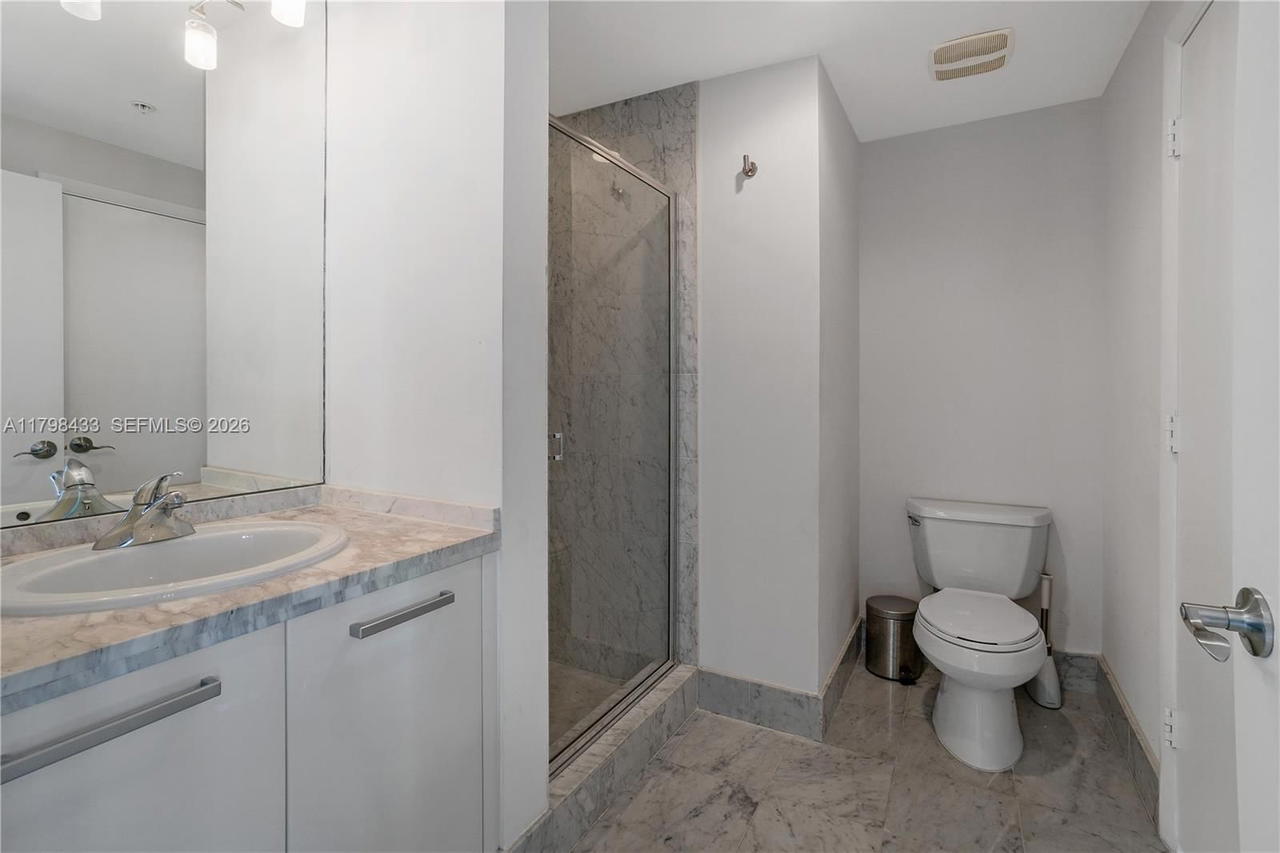 Real estate property located at 253 2nd St #2201, Miami-dade, Vizcayne South Condo, Miami, FL