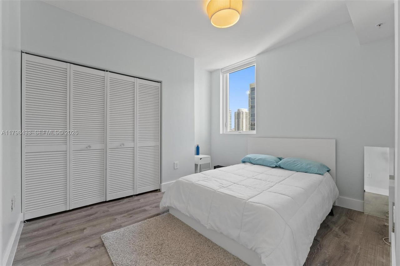 Real estate property located at 253 2nd St #2201, Miami-dade, Vizcayne South Condo, Miami, FL