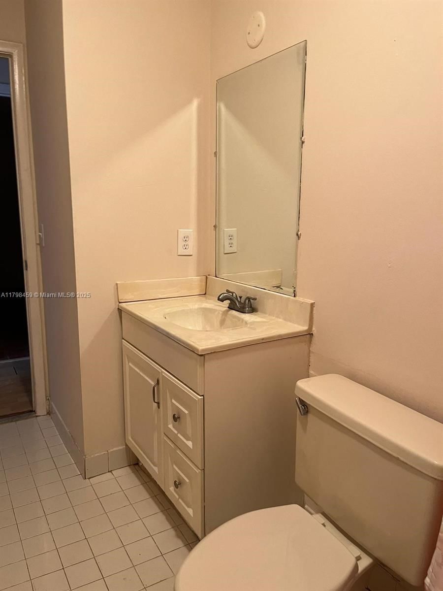 Real estate property located at 10600 71st Ln #10600, Miami-dade, Lamil Sub, Miami, FL