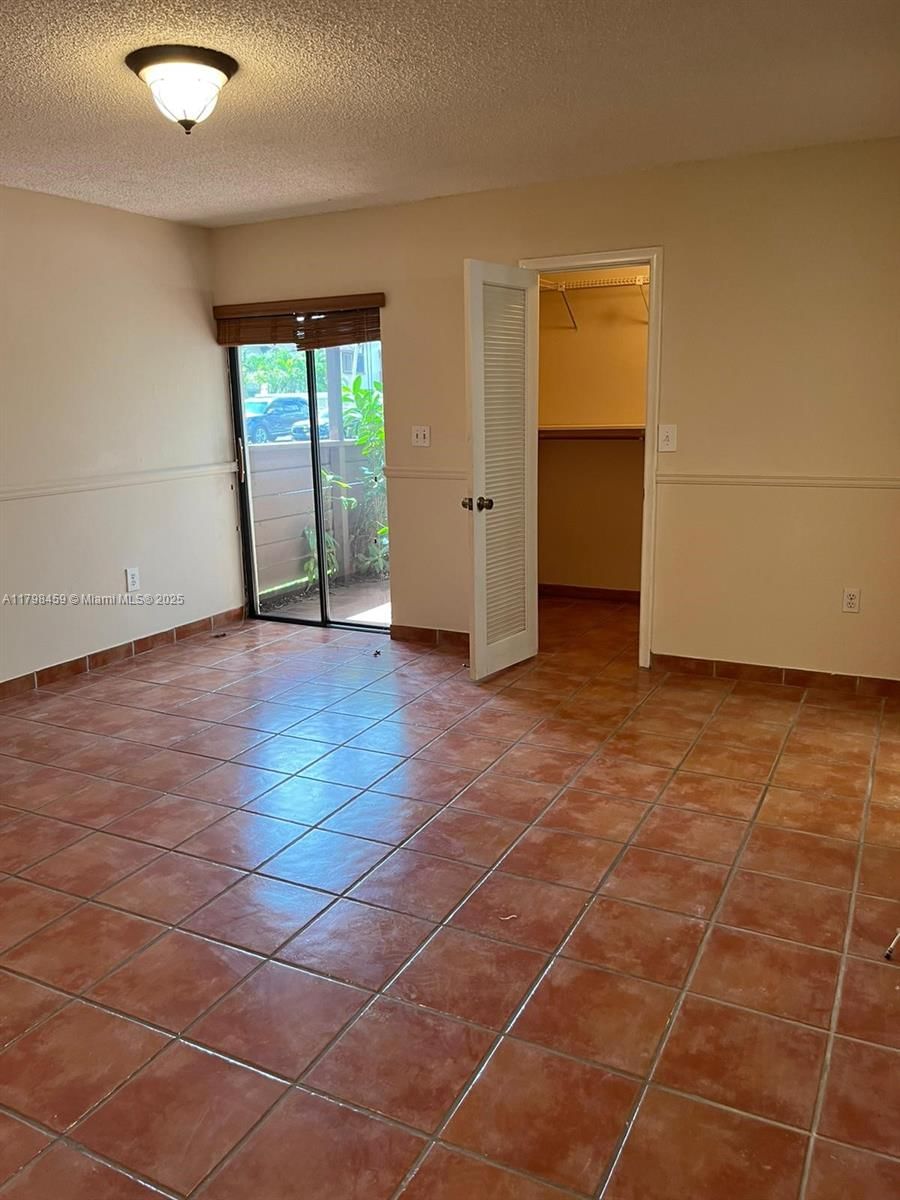 Real estate property located at 10600 71st Ln #10600, Miami-dade, Lamil Sub, Miami, FL