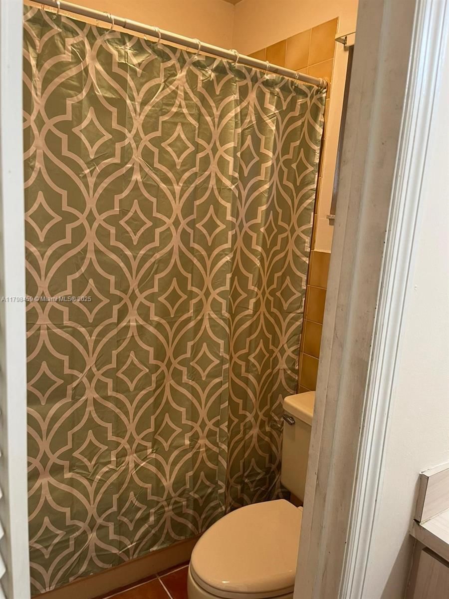 Real estate property located at 10600 71st Ln #10600, Miami-dade, Lamil Sub, Miami, FL