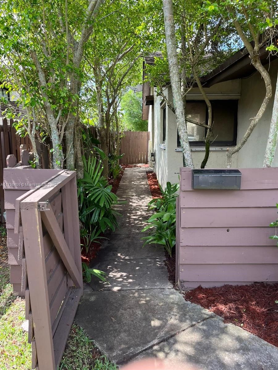 Real estate property located at 10600 71st Ln #10600, Miami-dade, Lamil Sub, Miami, FL