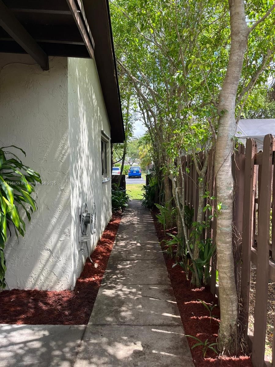 Real estate property located at 10600 71st Ln #10600, Miami-dade, Lamil Sub, Miami, FL