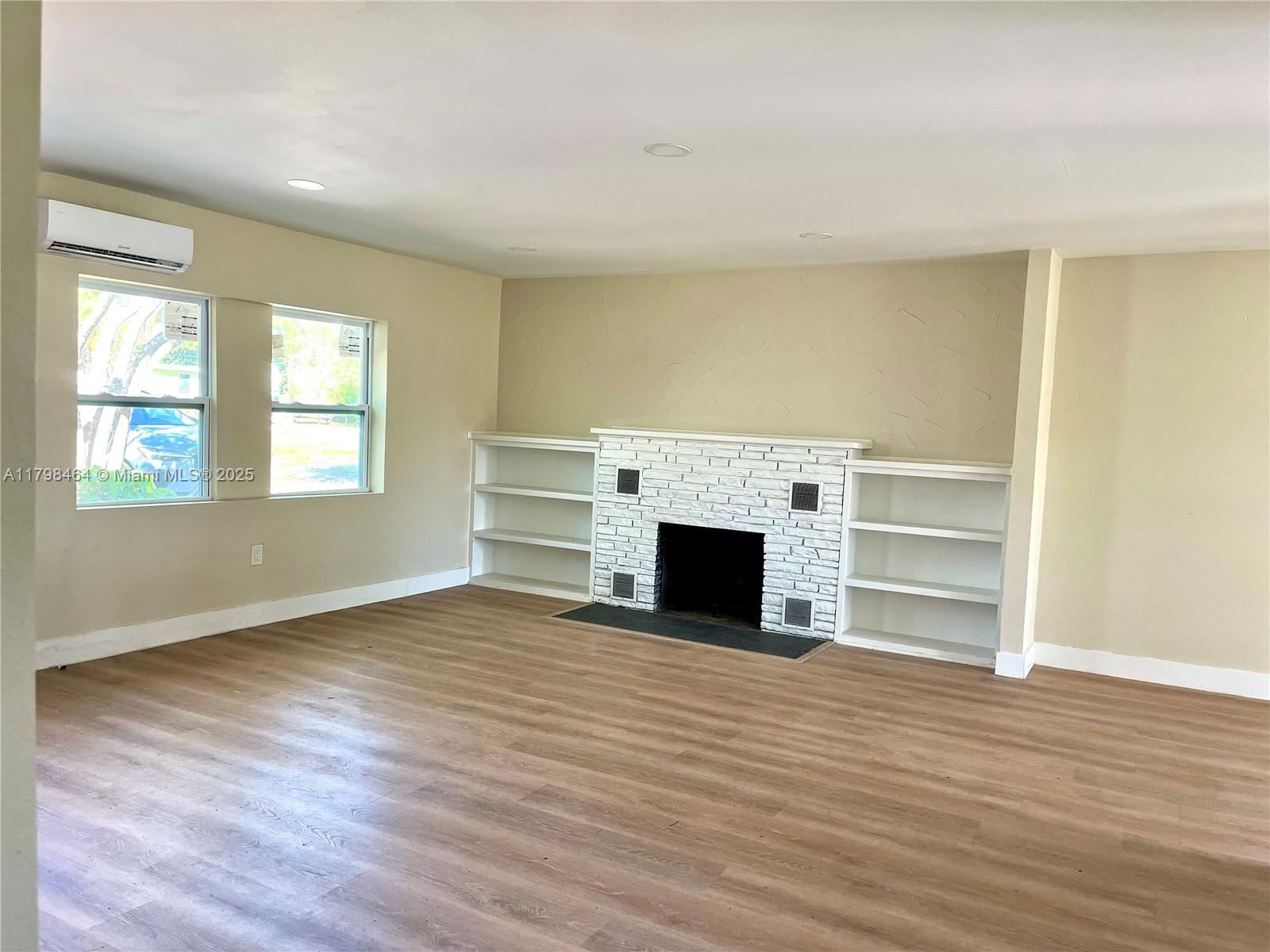 Real estate property located at 1300 Waite Dr., Lee, Belle Aire Lagoon, Fort Myers, FL