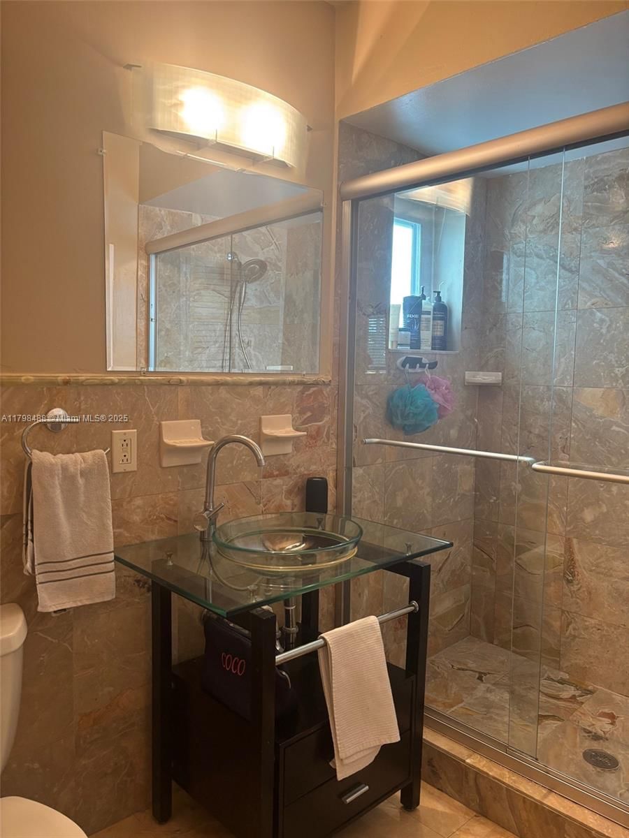 Real estate property located at 16195 78th Ave, Miami-dade, Garden Groves, Palmetto Bay, FL
