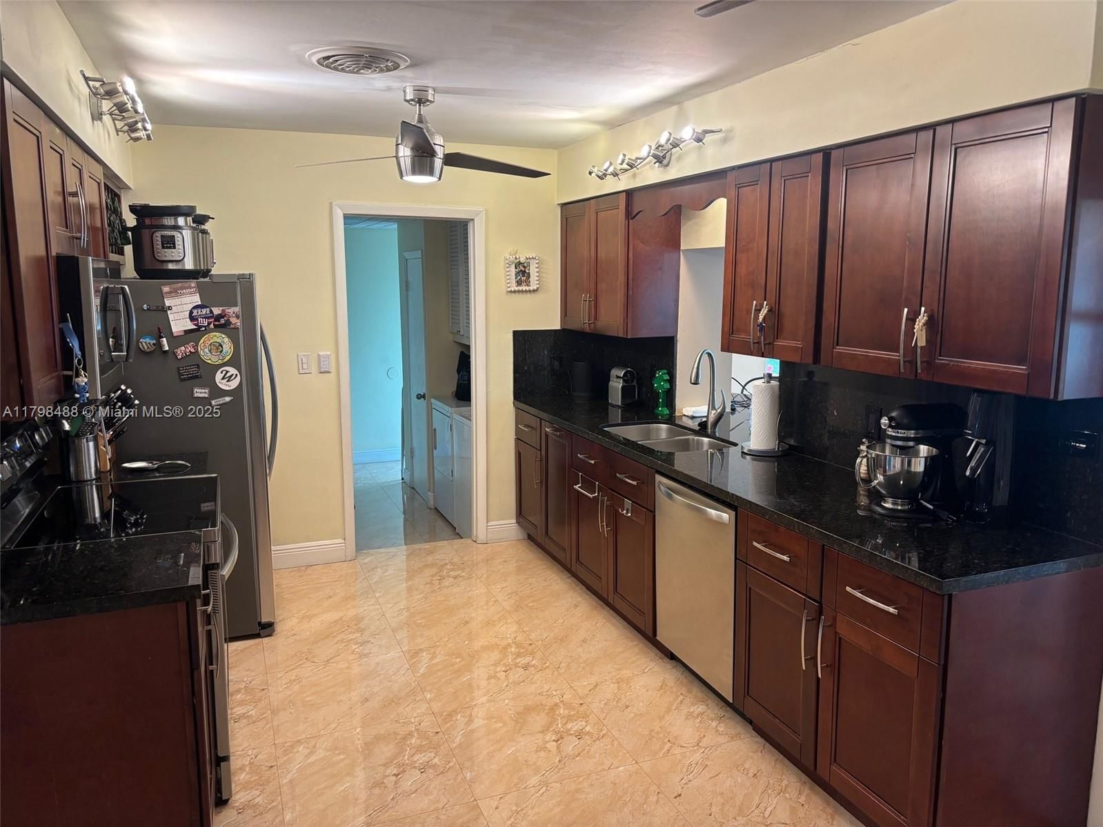Real estate property located at 16195 78th Ave, Miami-dade, Garden Groves, Palmetto Bay, FL