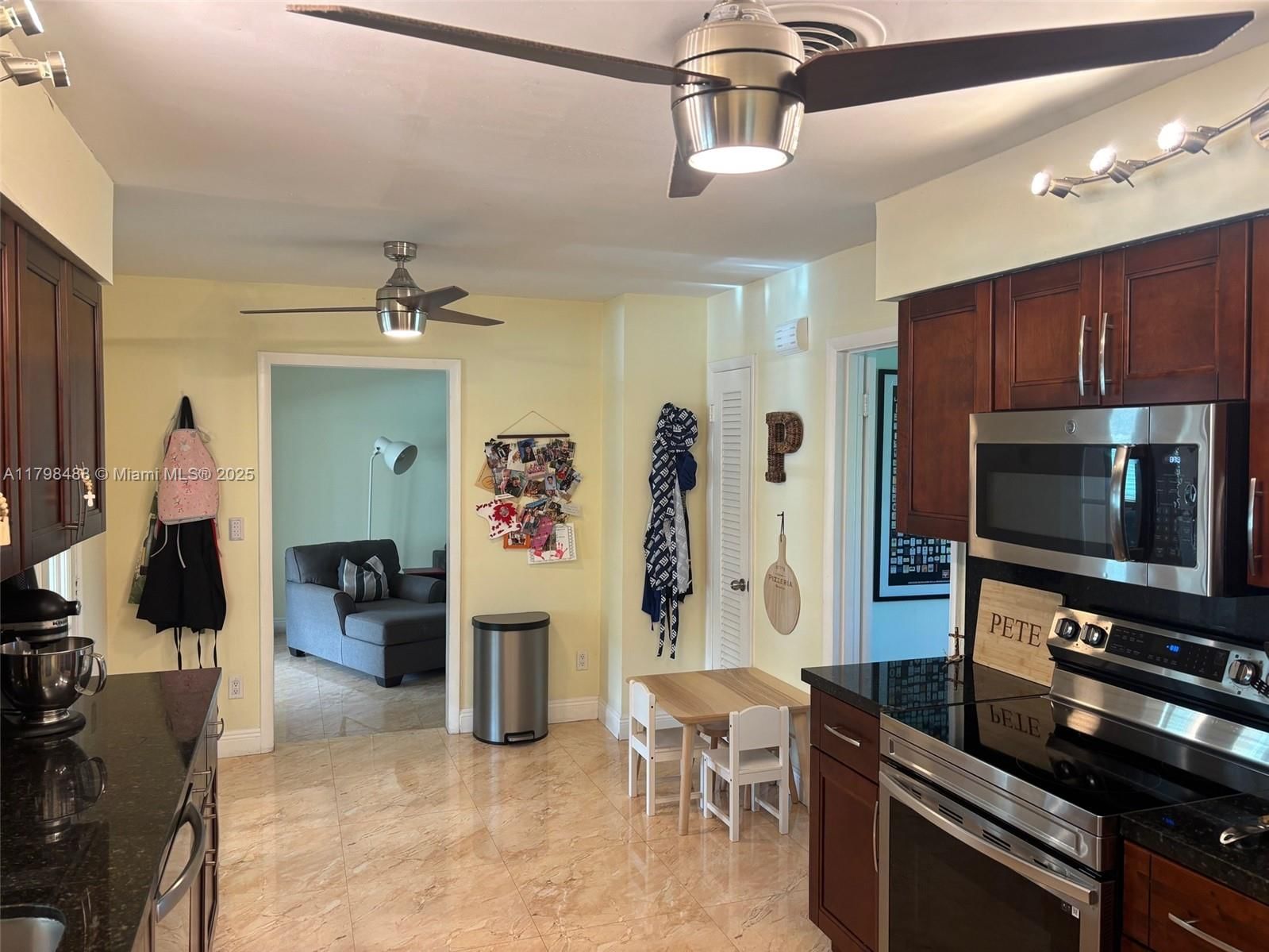 Real estate property located at 16195 78th Ave, Miami-dade, Garden Groves, Palmetto Bay, FL