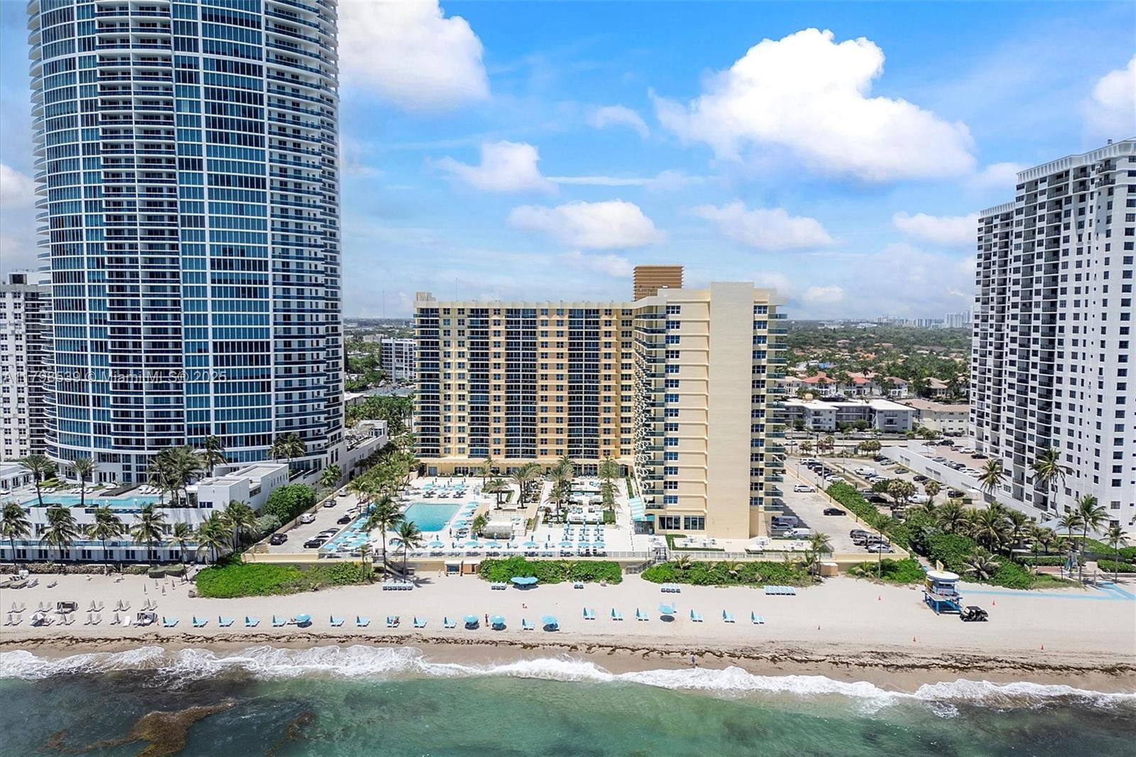 Real estate property located at 2501 Ocean Dr #1618, Broward, Wave Condo, Hollywood, FL