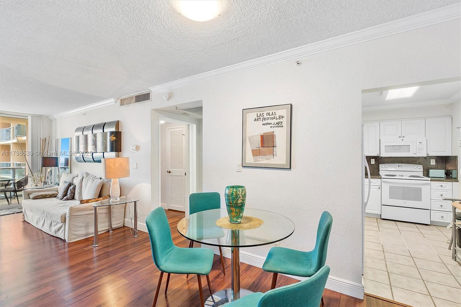 Real estate property located at 2501 Ocean Dr #1618, Broward, Wave Condo, Hollywood, FL
