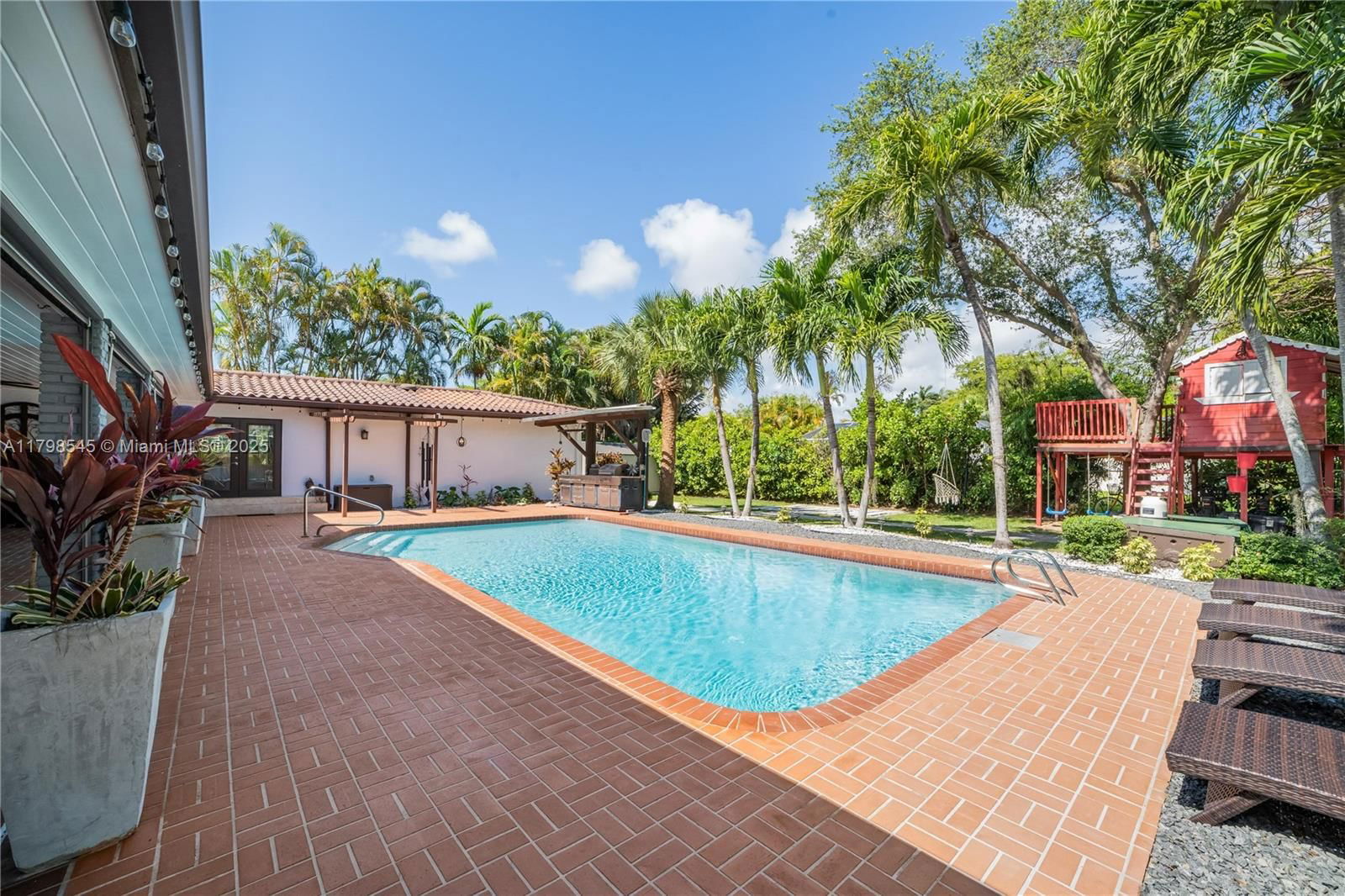 Real estate property located at 17514 82nd Ct, Miami-dade, Old Cutler Shores, Palmetto Bay, FL