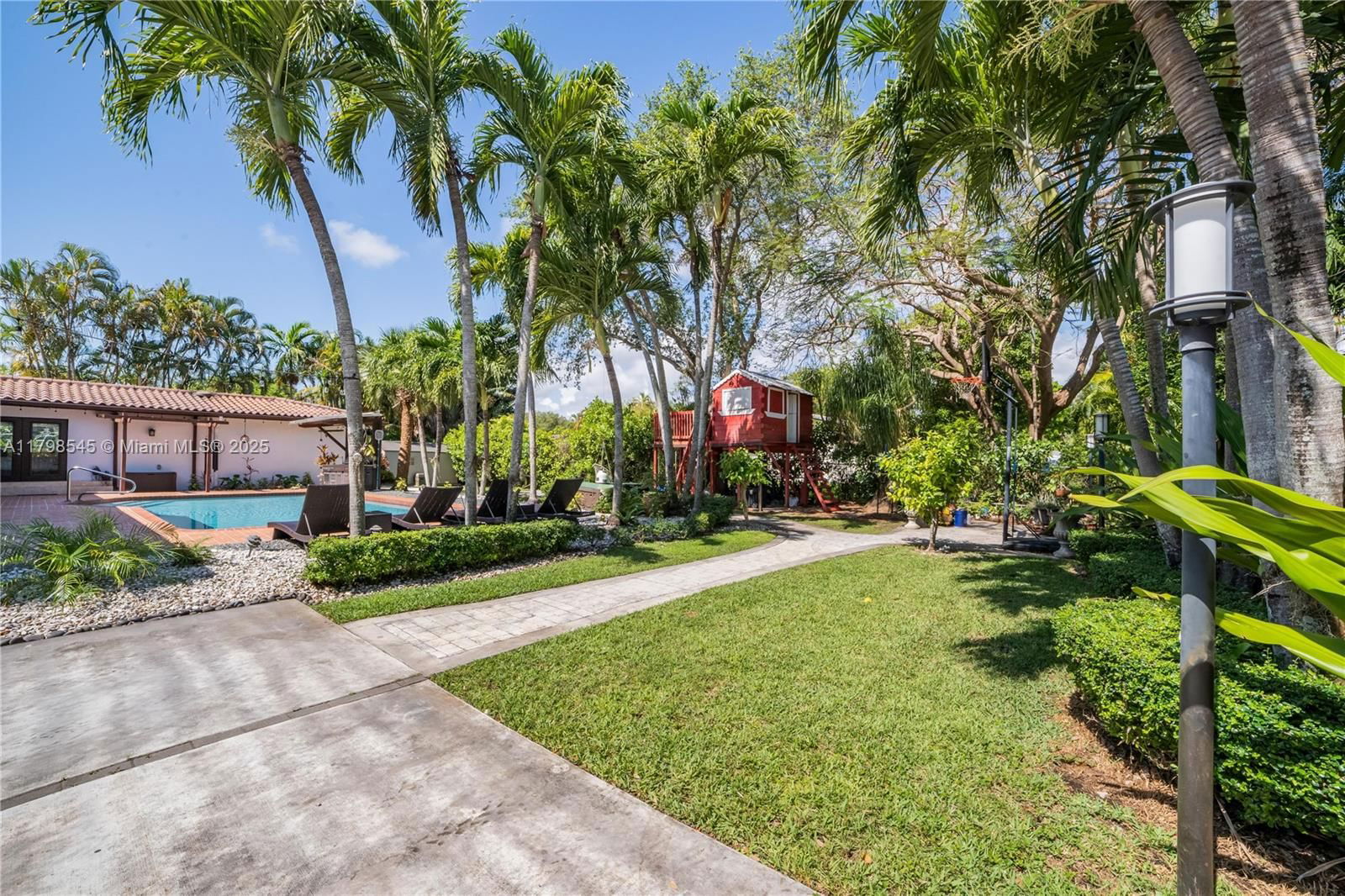 Real estate property located at 17514 82nd Ct, Miami-dade, Old Cutler Shores, Palmetto Bay, FL