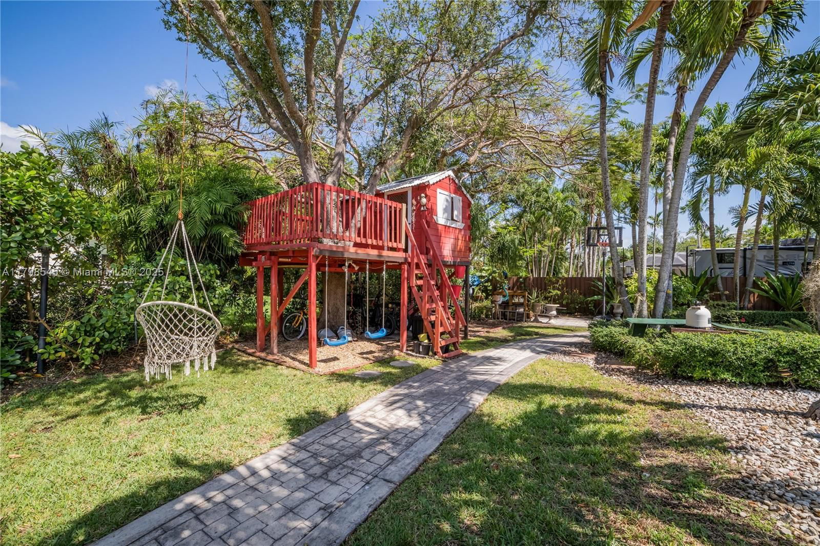 Real estate property located at 17514 82nd Ct, Miami-dade, Old Cutler Shores, Palmetto Bay, FL