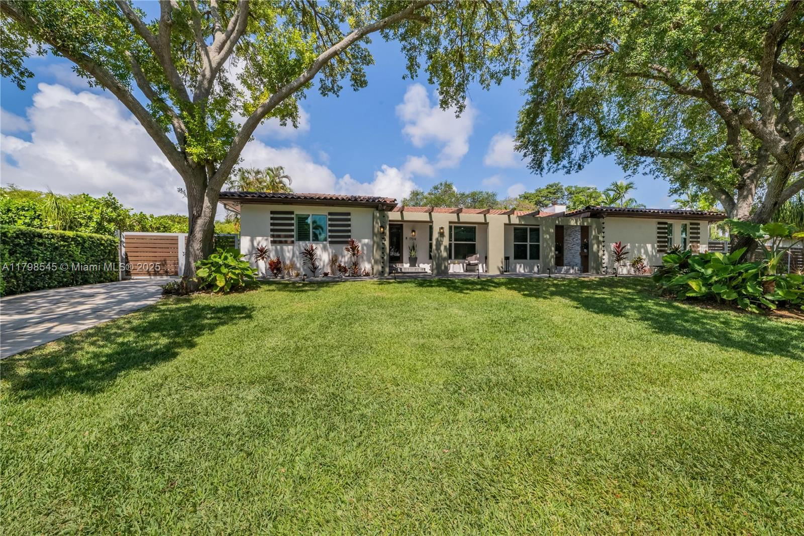 Real estate property located at 17514 82nd Ct, Miami-dade, Old Cutler Shores, Palmetto Bay, FL