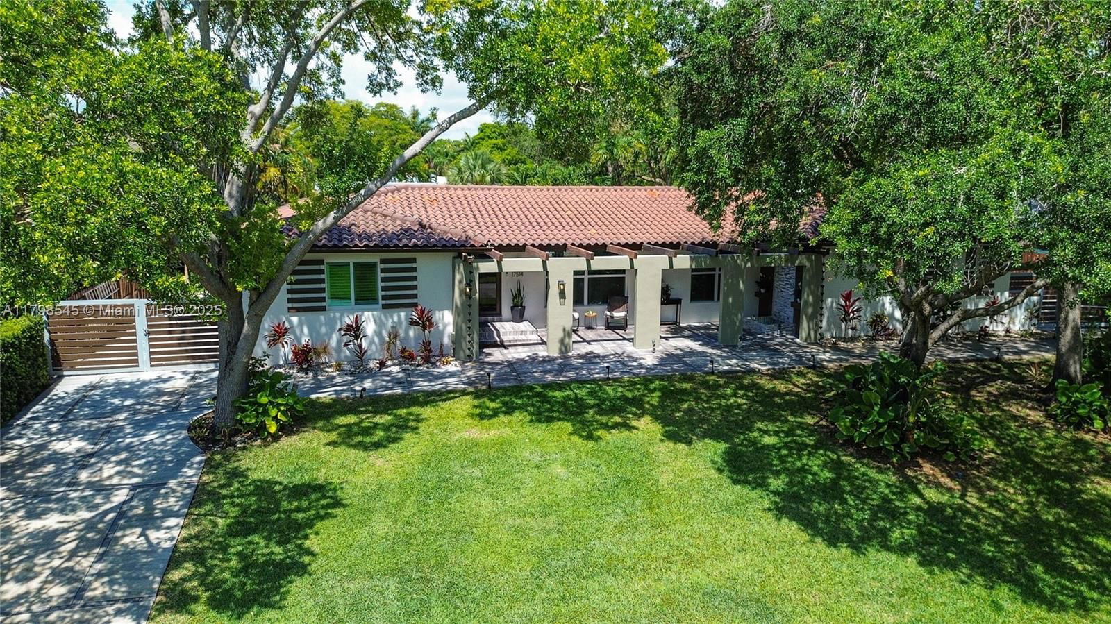 Real estate property located at 17514 82nd Ct, Miami-dade, Old Cutler Shores, Palmetto Bay, FL