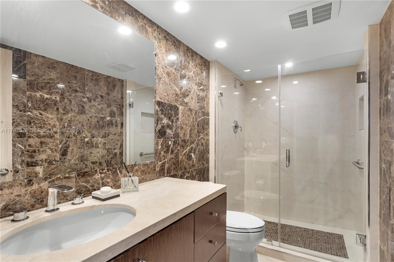 Real estate property located at 19667 Turnberry Way #27-K, Miami-dade, Turnberry Isle South Cond, Aventura, FL