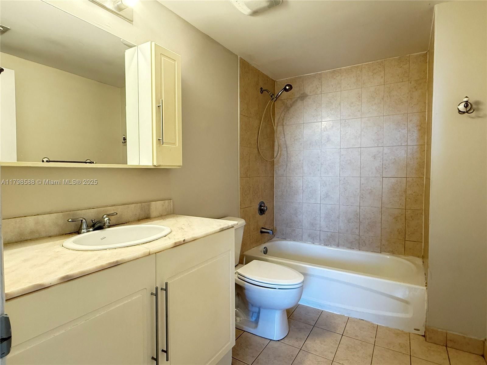 Real estate property located at 275 18th St #2104, Miami-dade, 1800 Biscayne Plaza Condo, Miami, FL