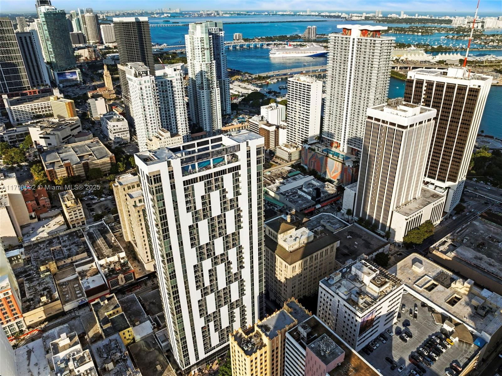 Real estate property located at 151 1st St #1610, Miami-dade, Centro Condo, Miami, FL