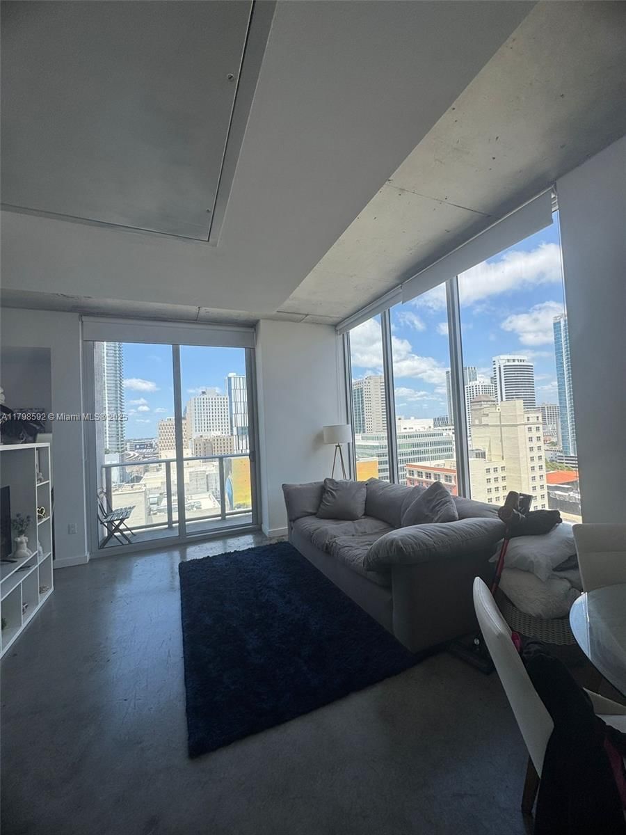 Real estate property located at 151 1st St #1610, Miami-dade, Centro Condo, Miami, FL
