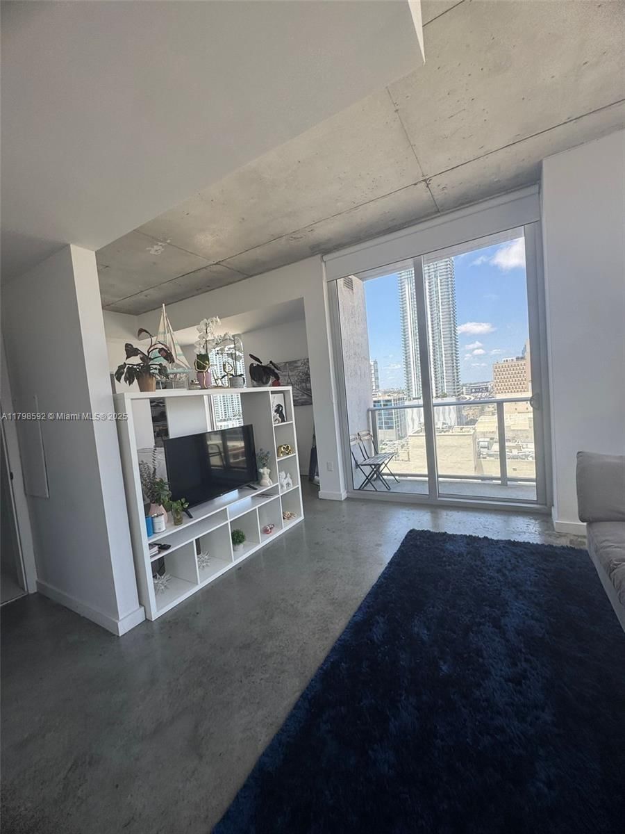 Real estate property located at 151 1st St #1610, Miami-dade, Centro Condo, Miami, FL