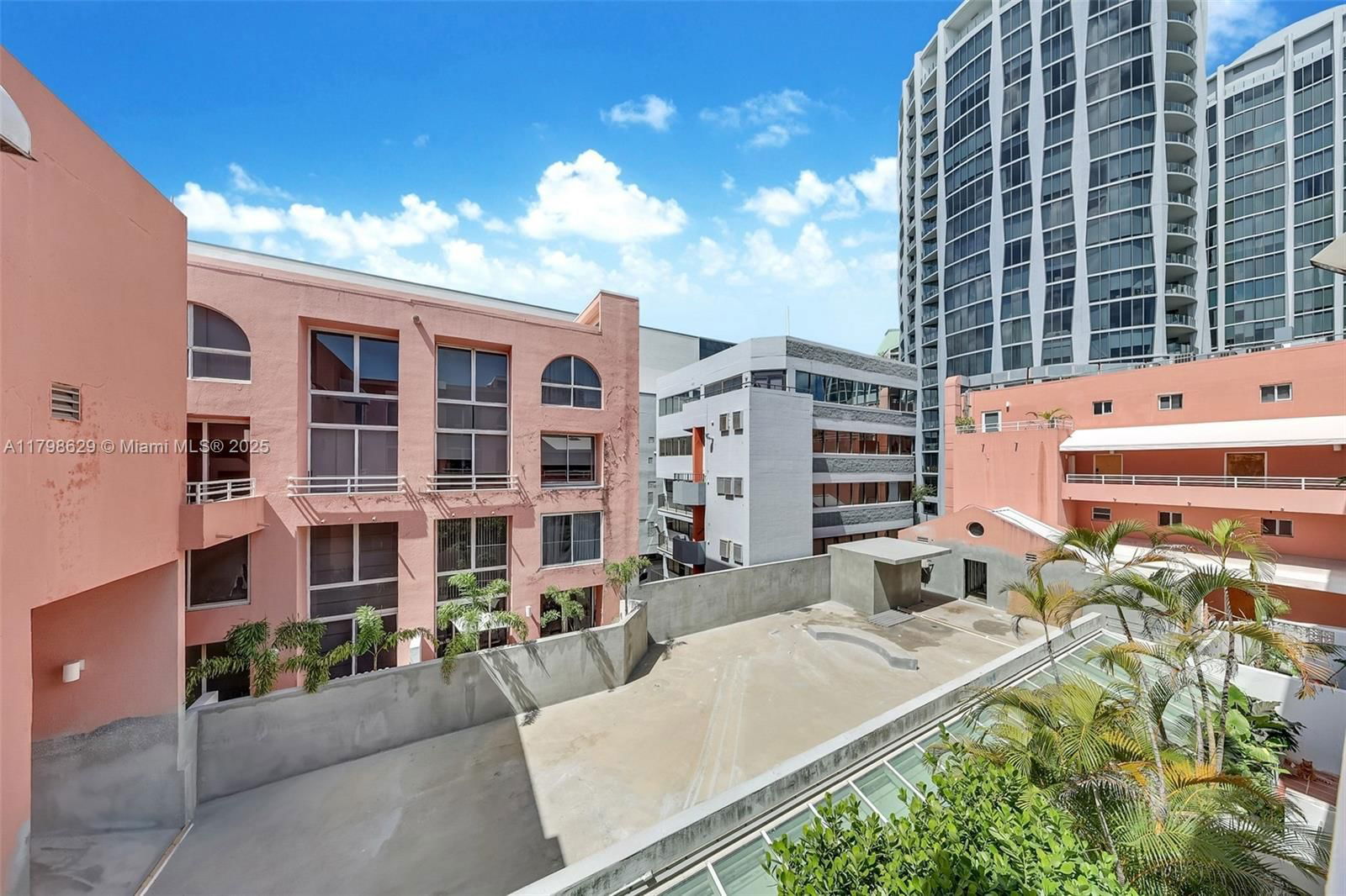 Real estate property located at 2801 Florida Ave #415, Miami-dade, Grove Square Condo, Miami, FL