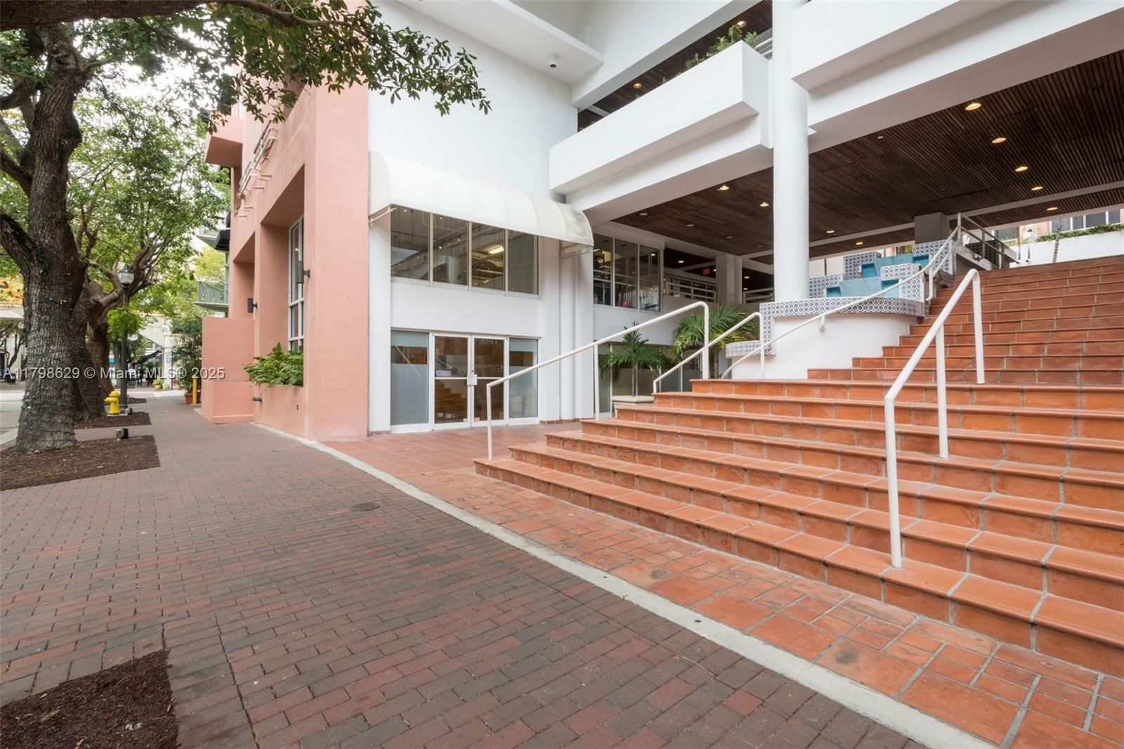 Real estate property located at 2801 Florida Ave #415, Miami-dade, Grove Square Condo, Miami, FL