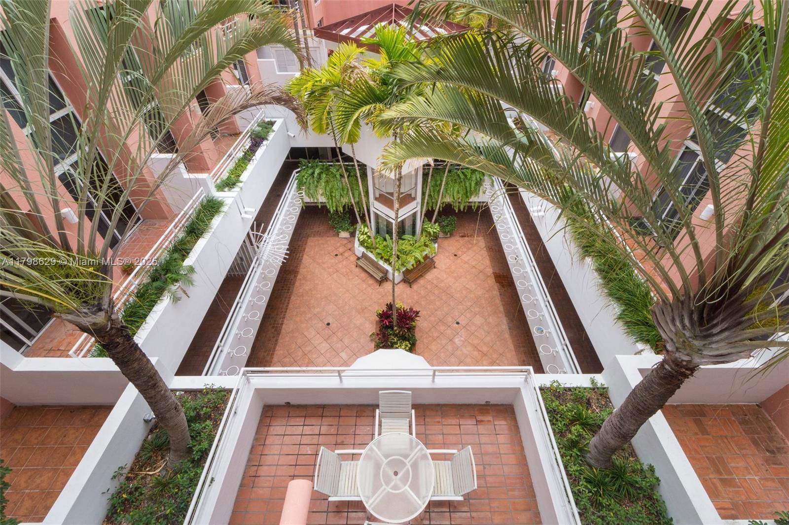 Real estate property located at 2801 Florida Ave #415, Miami-dade, Grove Square Condo, Miami, FL