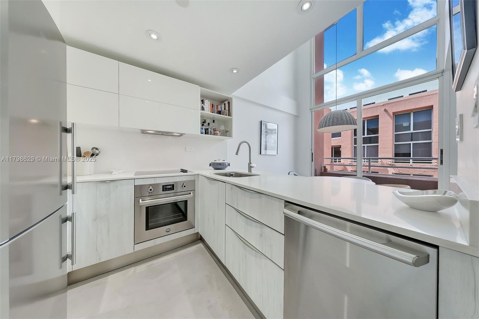 Real estate property located at 2801 Florida Ave #415, Miami-dade, Grove Square Condo, Miami, FL