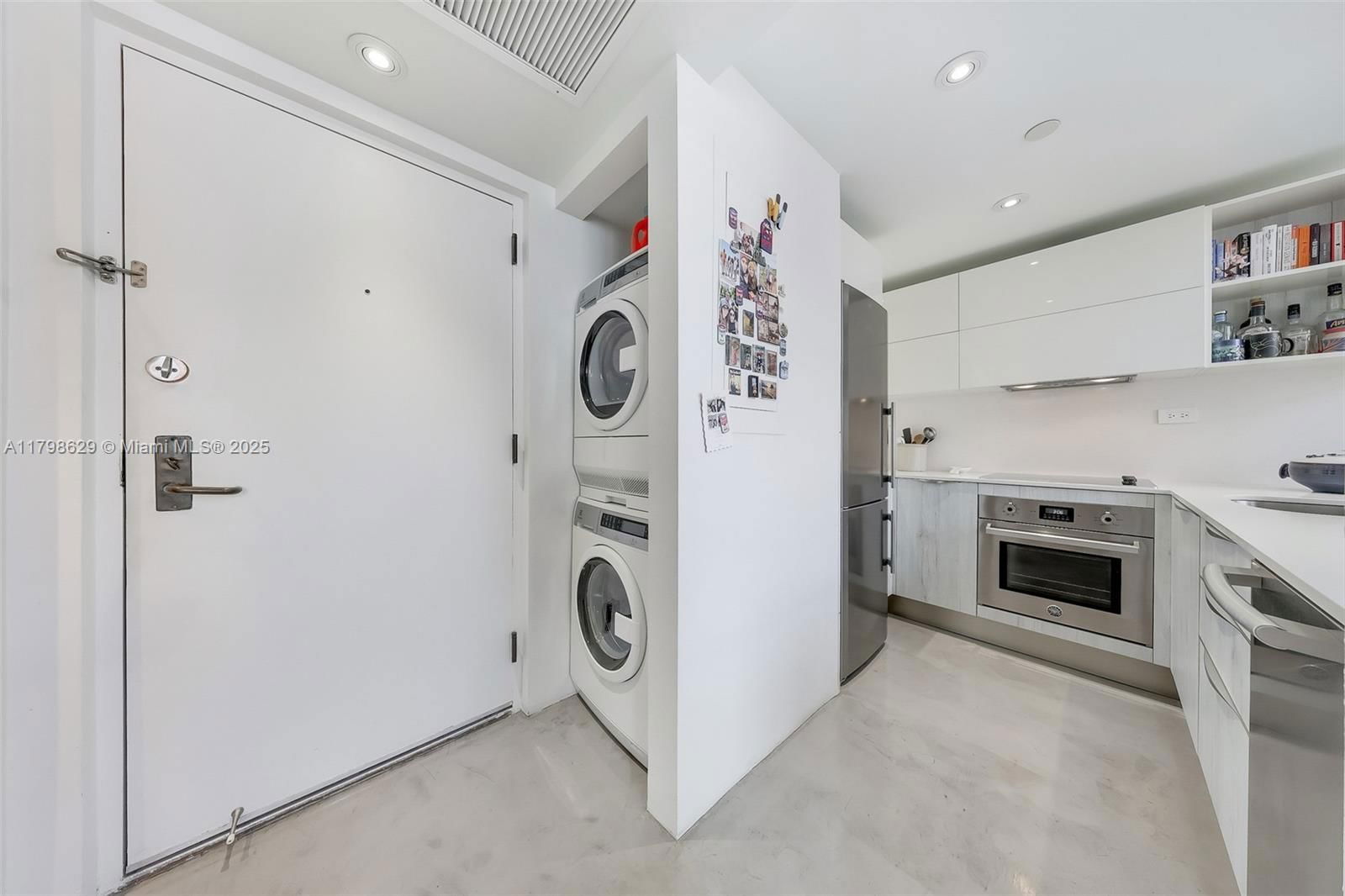 Real estate property located at 2801 Florida Ave #415, Miami-dade, Grove Square Condo, Miami, FL