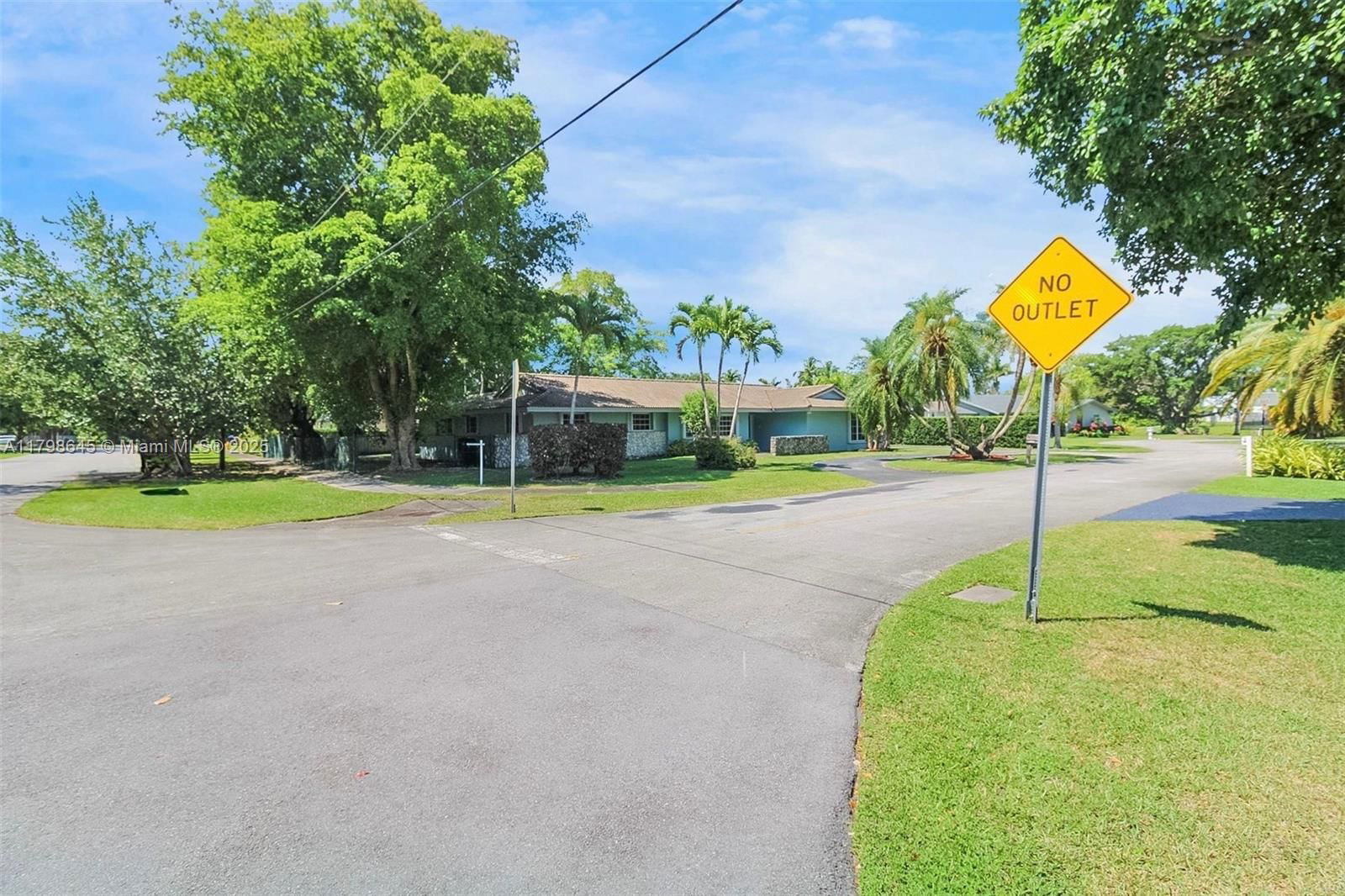 Real estate property located at 7700 168th Ter, Miami-dade, Old Cutler Oaks South, Palmetto Bay, FL