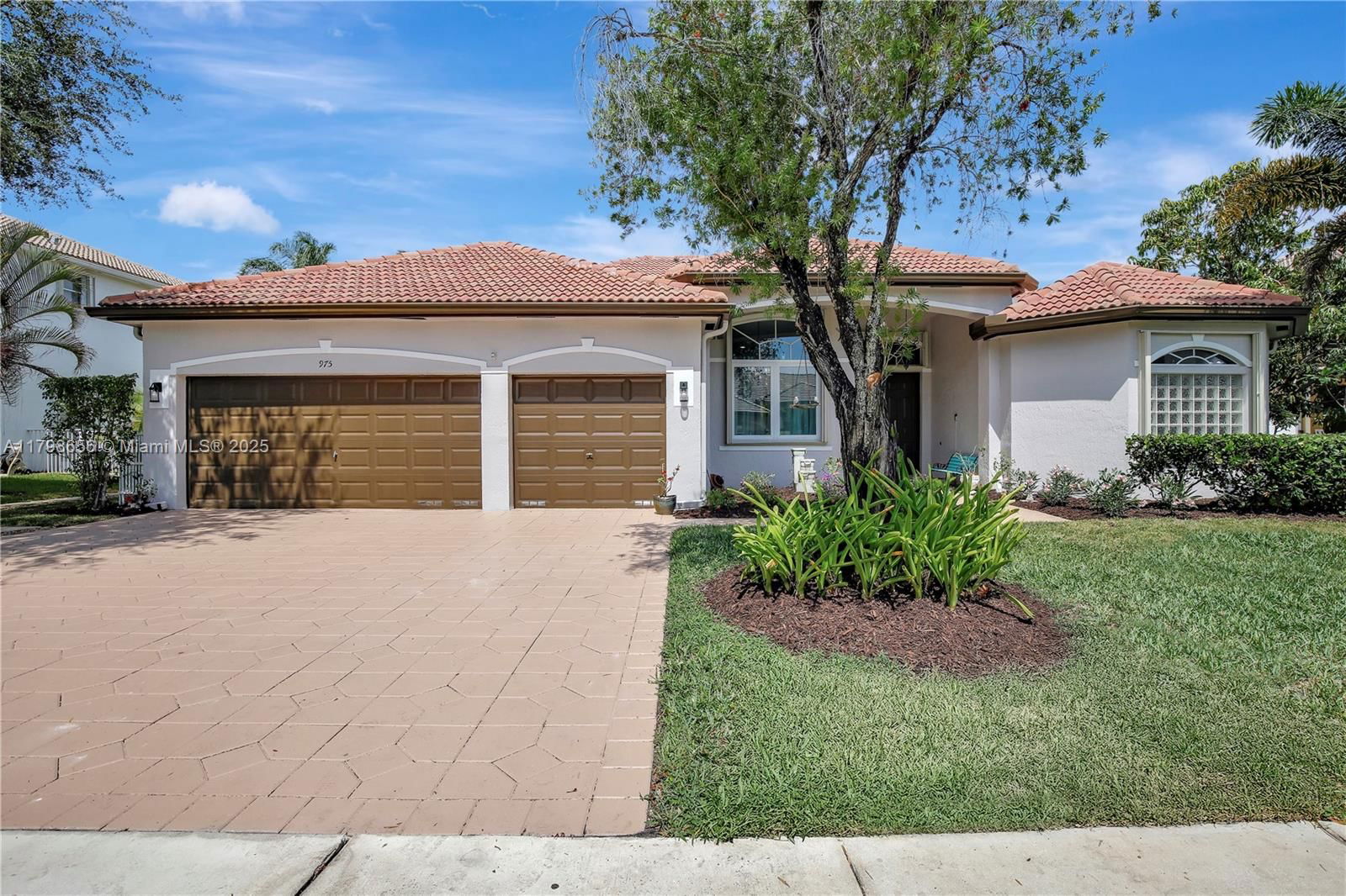 Real estate property located at 975 159th Ln, Broward, Pasadena At Pembroke Shor, Pembroke Pines, FL