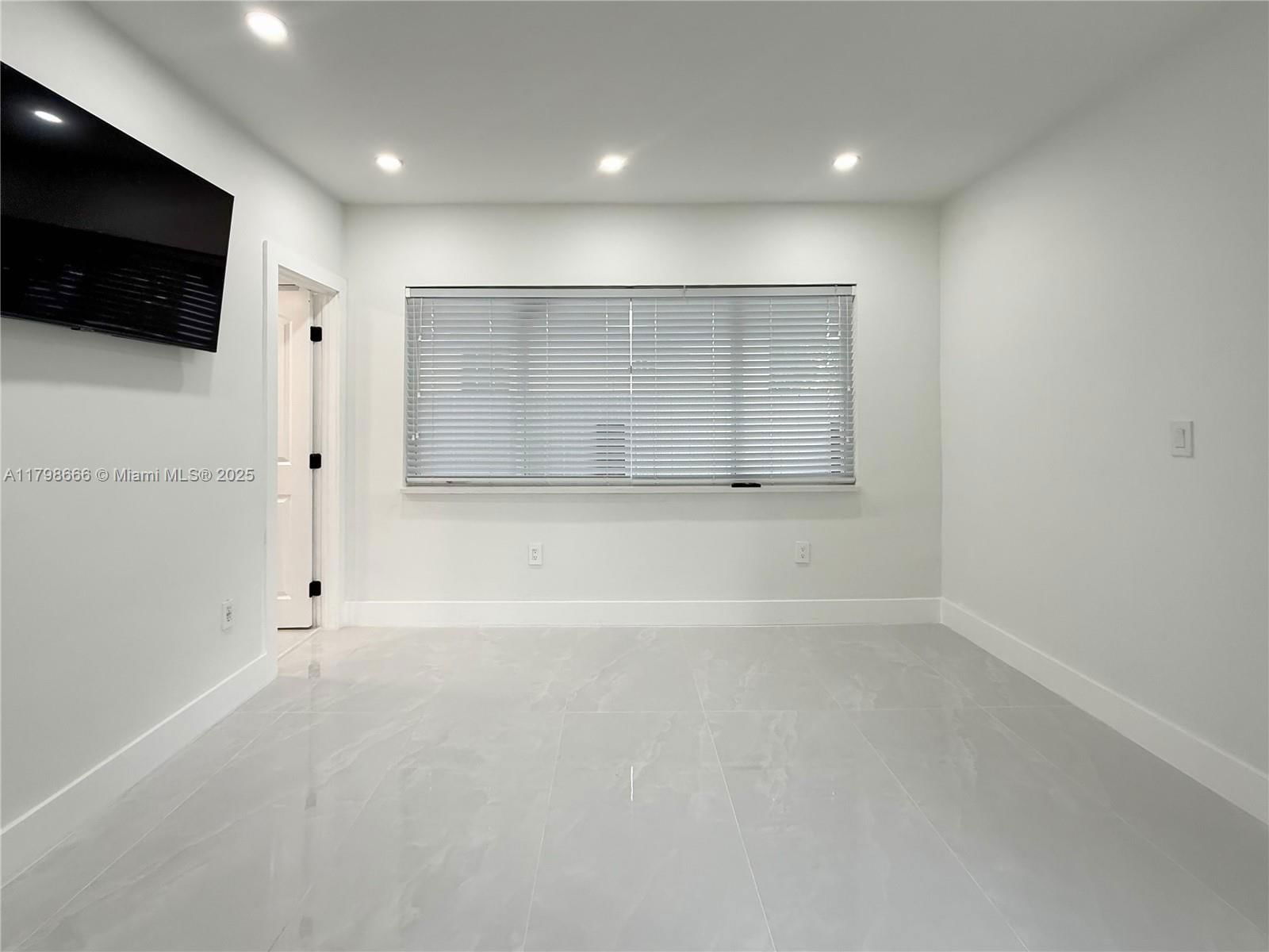 Real estate property located at 927 18th Ave, Miami-dade, Shenandoah, Miami, FL
