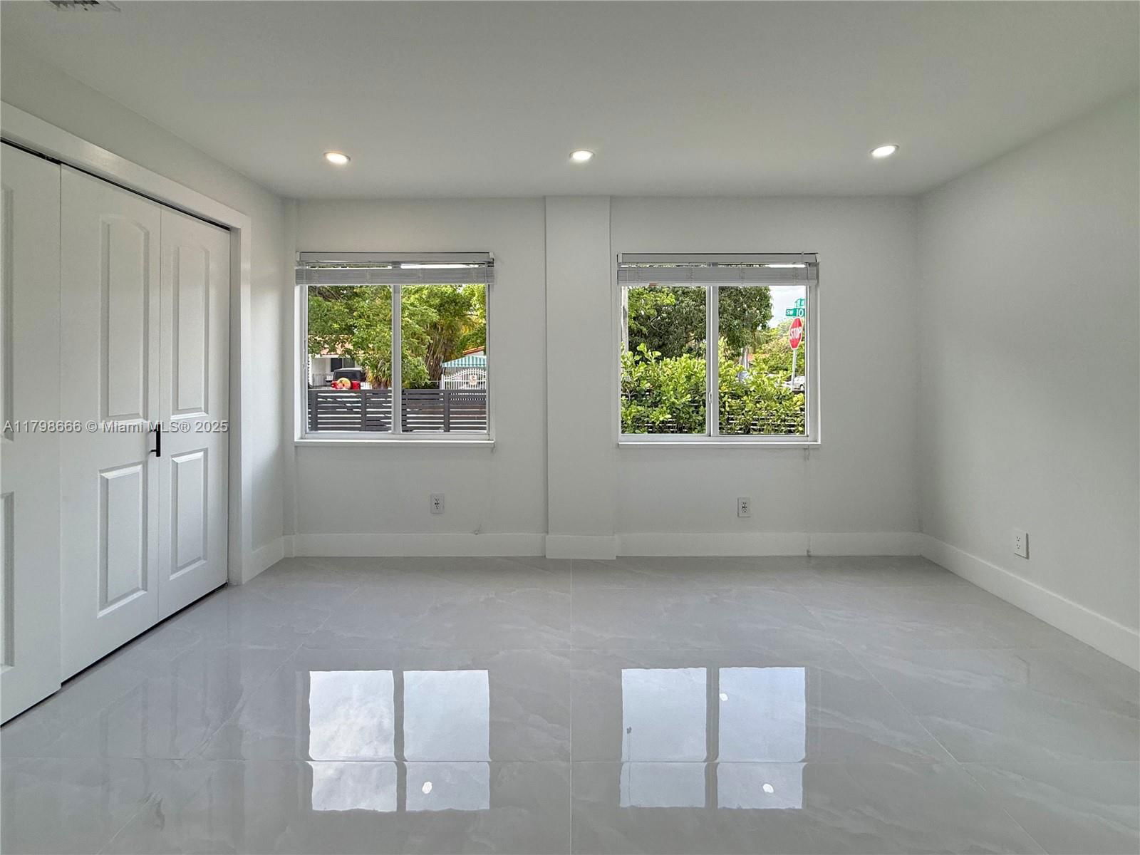 Real estate property located at 927 18th Ave, Miami-dade, Shenandoah, Miami, FL