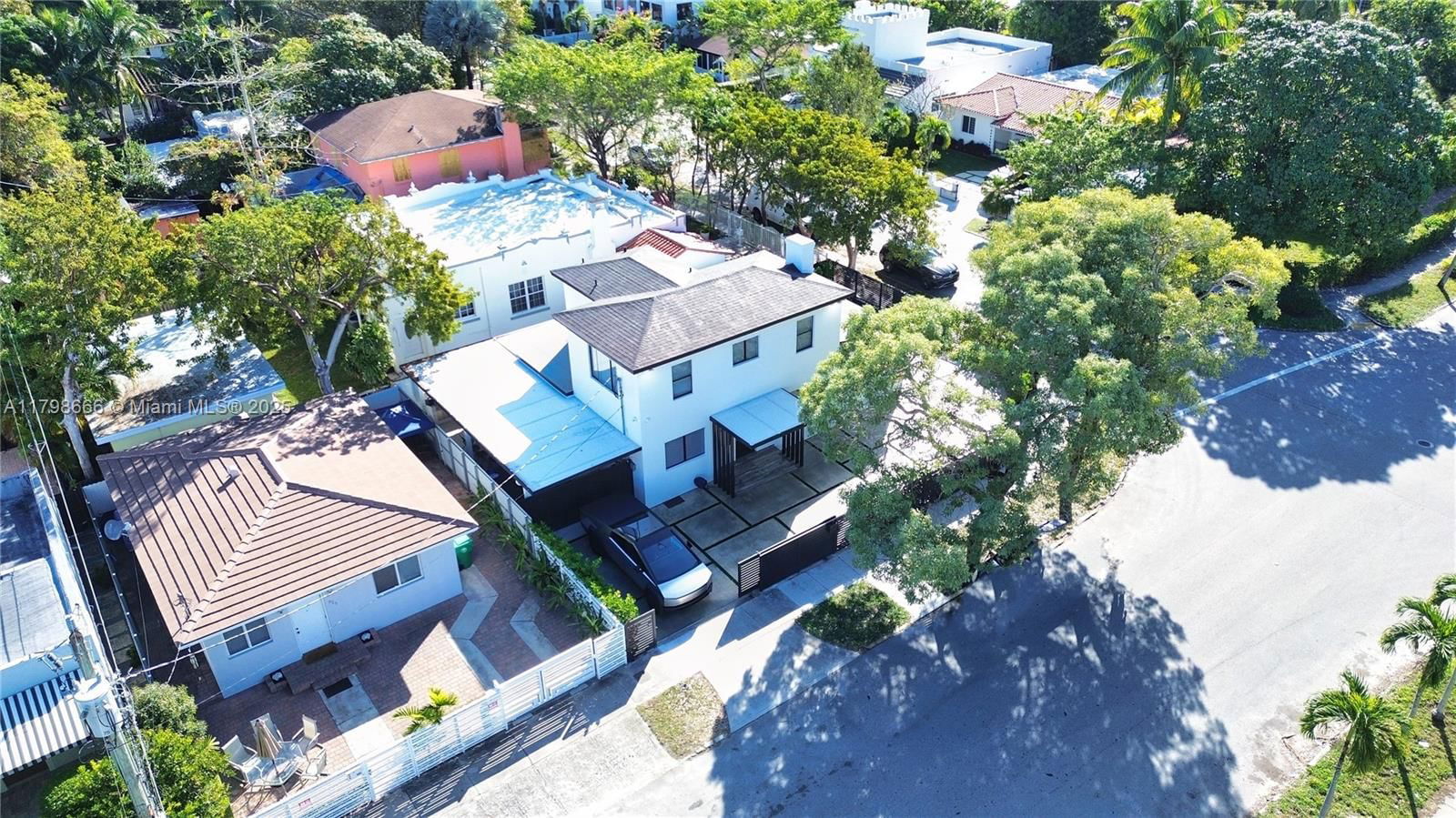Real estate property located at 927 18th Ave, Miami-dade, Shenandoah, Miami, FL