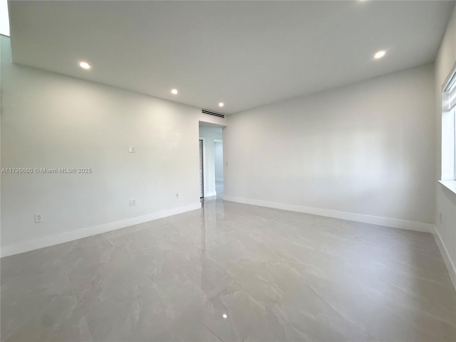 Real estate property located at 927 18th Ave, Miami-dade, Shenandoah, Miami, FL